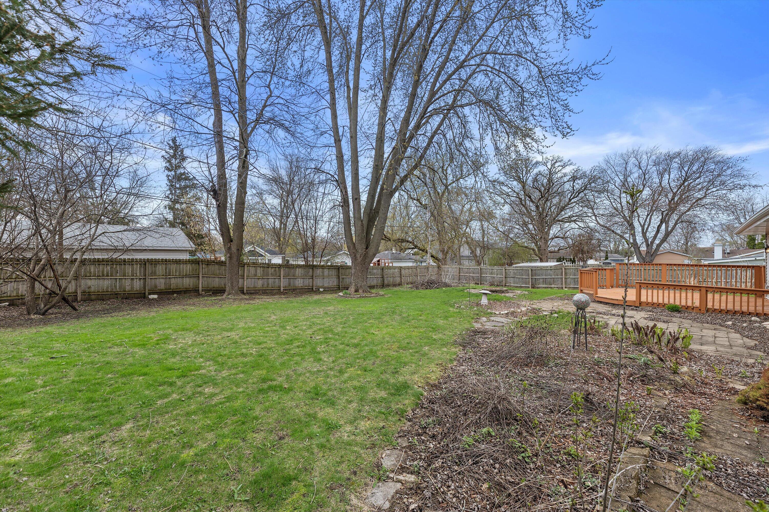 Wisconsin Lake Home for sale (MLS#: 1918719) at 411  Henry St, in Mukwonago, Wisconsin. (22 of 38)