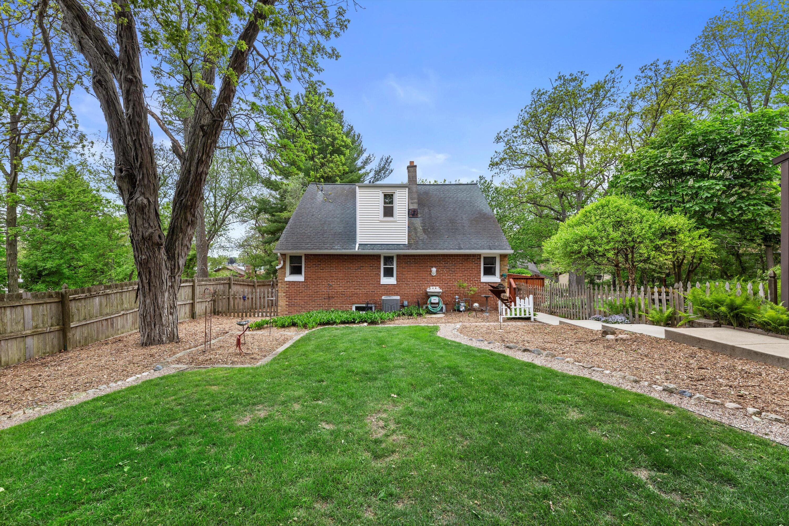 Wisconsin Lake Home for sale (MLS#: 1918816) at N8991 E Miramar Dr N8993, in East Troy, Wisconsin. (2 of 47)
