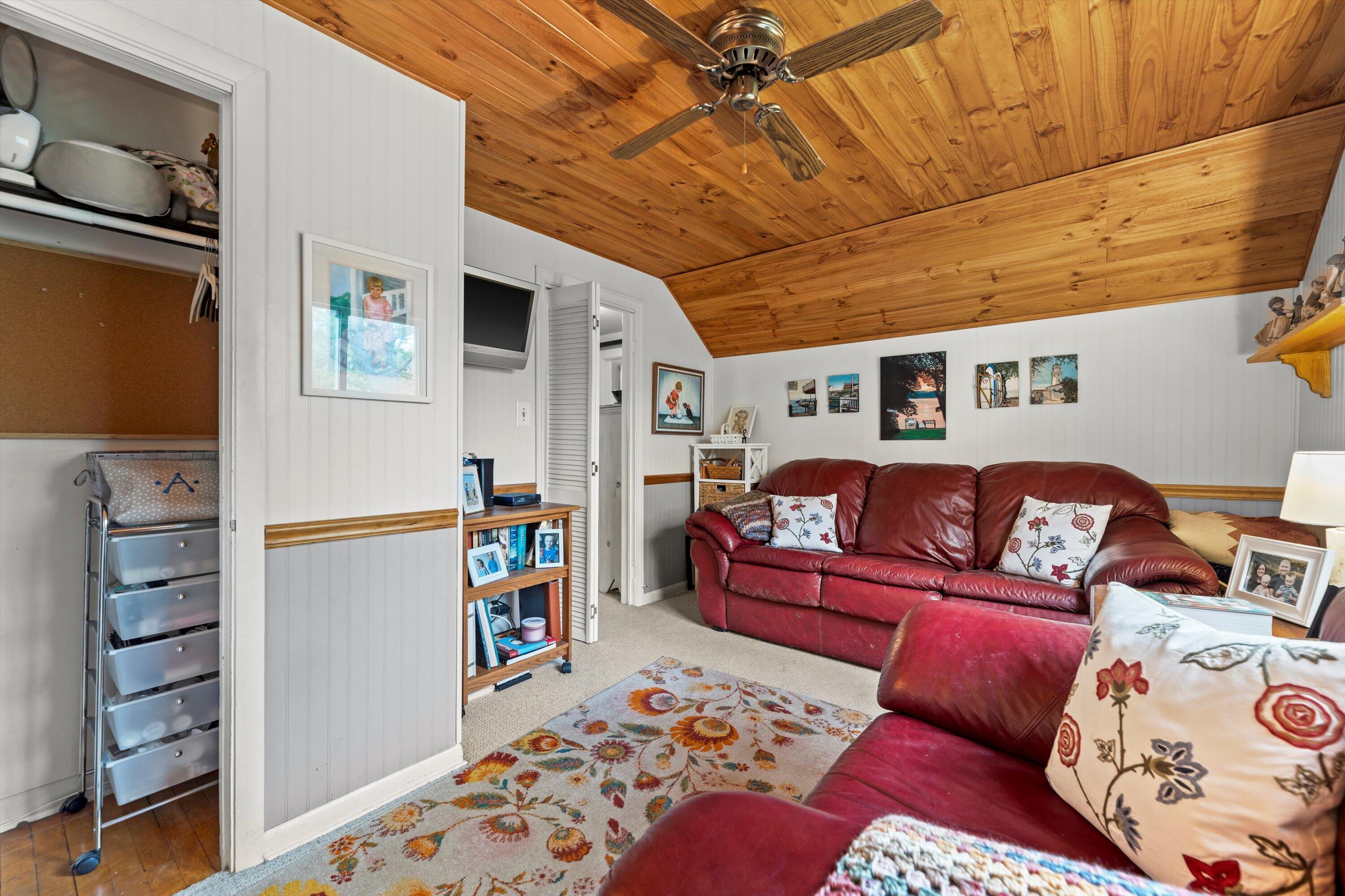 Wisconsin Lake Home for sale (MLS#: 1918816) at N8991 E Miramar Dr N8993, in East Troy, Wisconsin. (23 of 47)