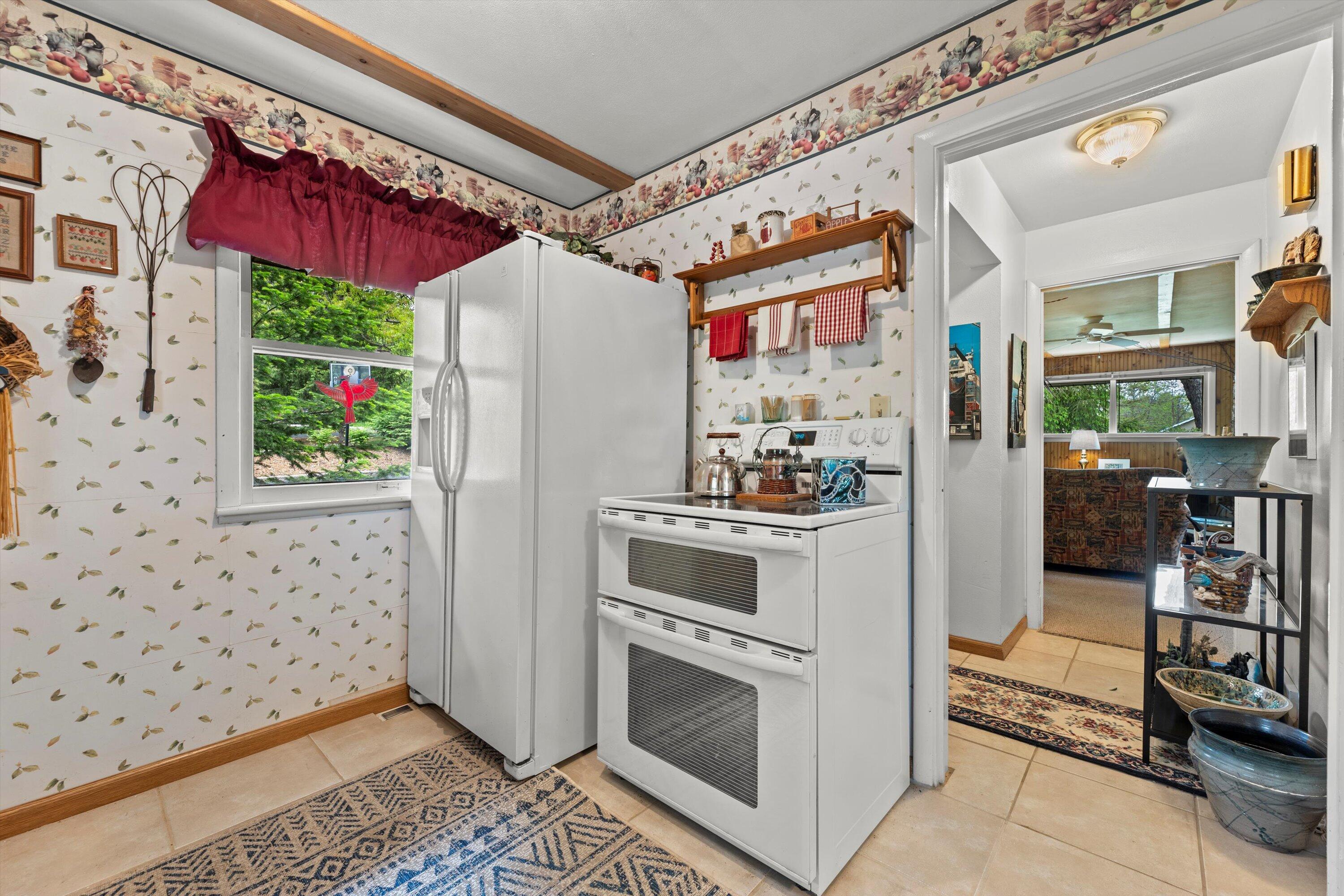 Wisconsin Lake Home for sale (MLS#: 1918816) at N8991 E Miramar Dr N8993, in East Troy, Wisconsin. (32 of 47)