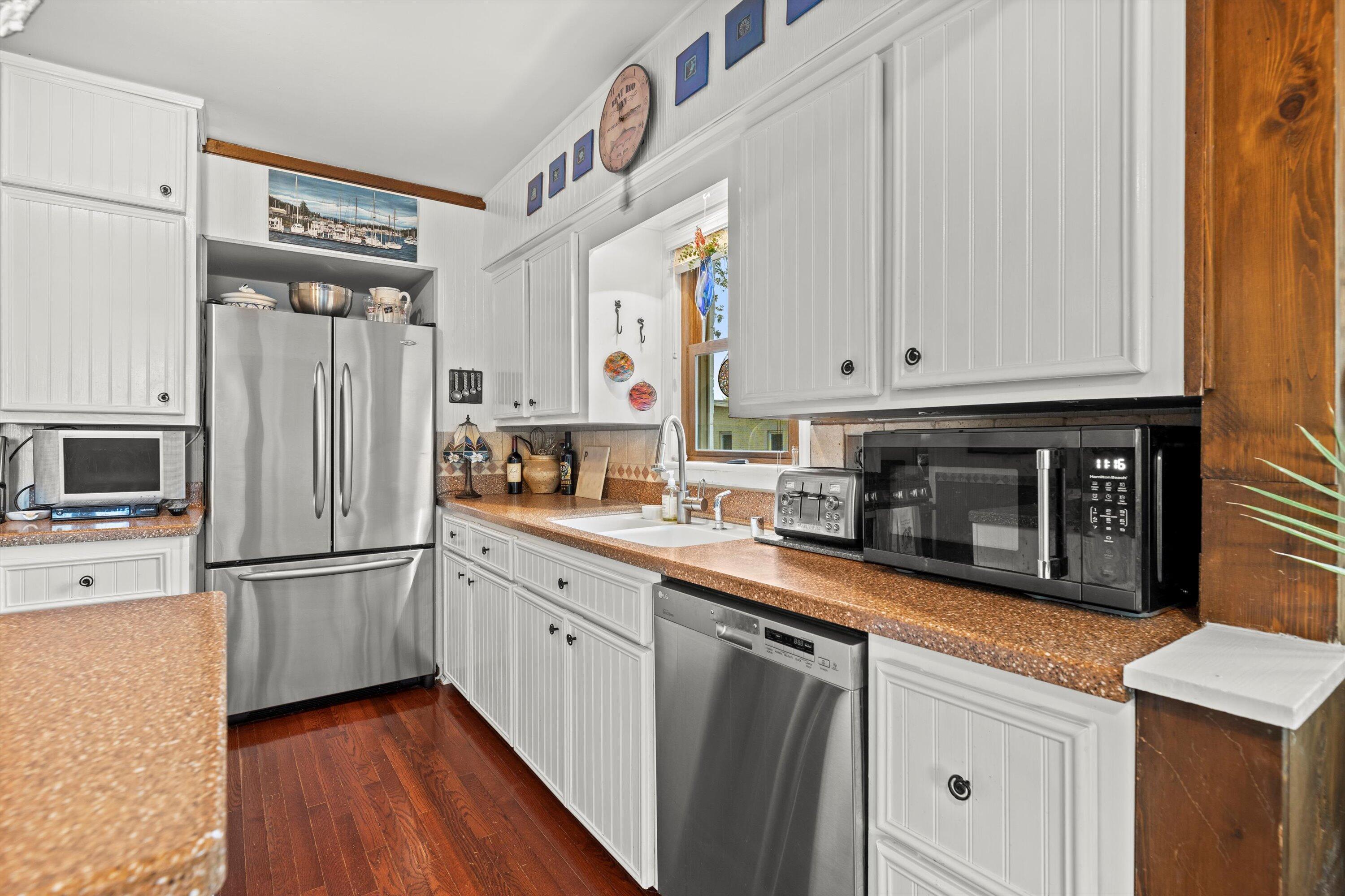 Wisconsin Lake Home for sale (MLS#: 1918816) at N8991 E Miramar Dr N8993, in East Troy, Wisconsin. (9 of 47)