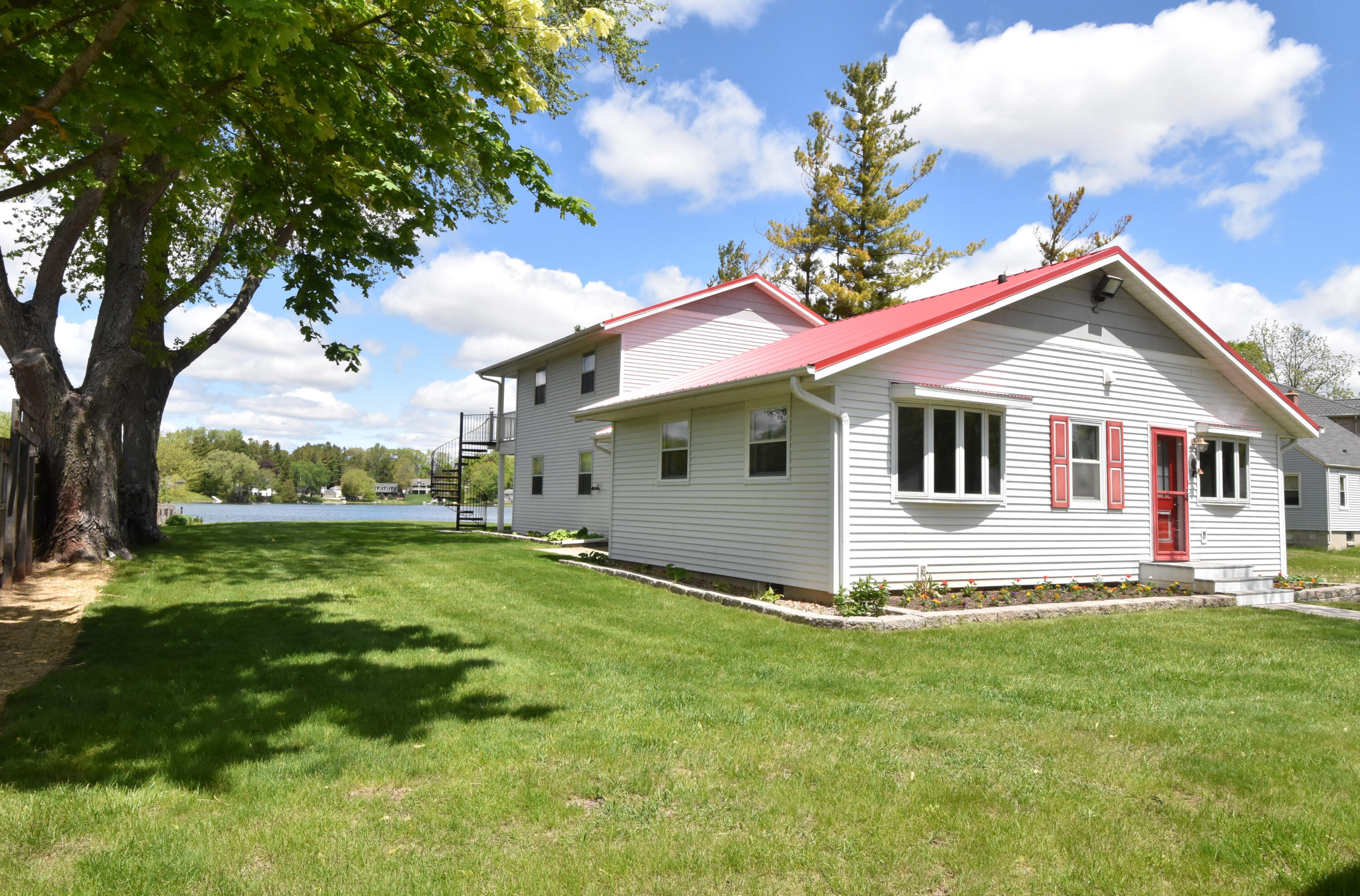 Wisconsin Lake Home for sale (MLS#: 1918825) at 2462  Wallace Lake Rd, in Trenton, Wisconsin. (3 of 41)