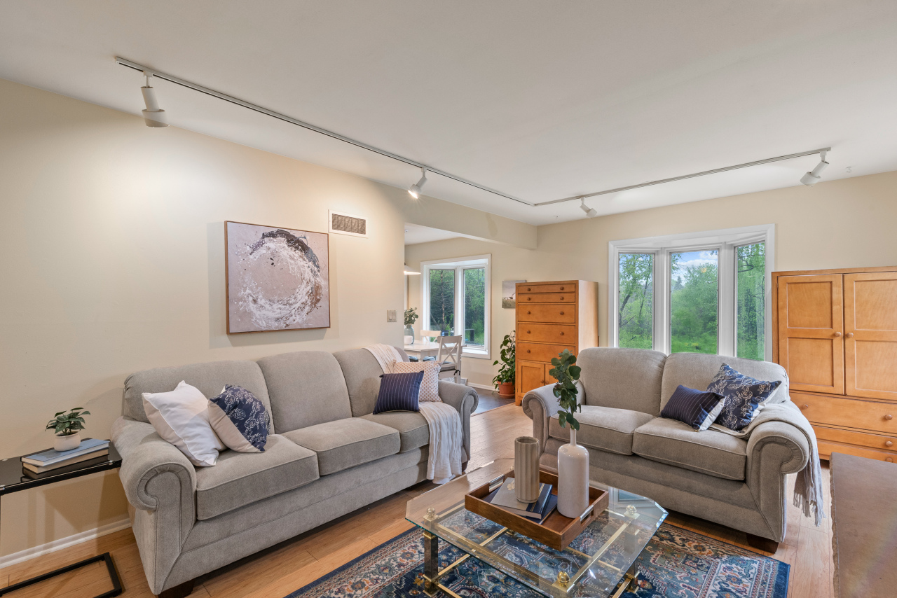 Wisconsin Lake Home for sale (MLS#: 1918836) at 10331 N Flanders Ct, in Mequon, Wisconsin. (15 of 37)