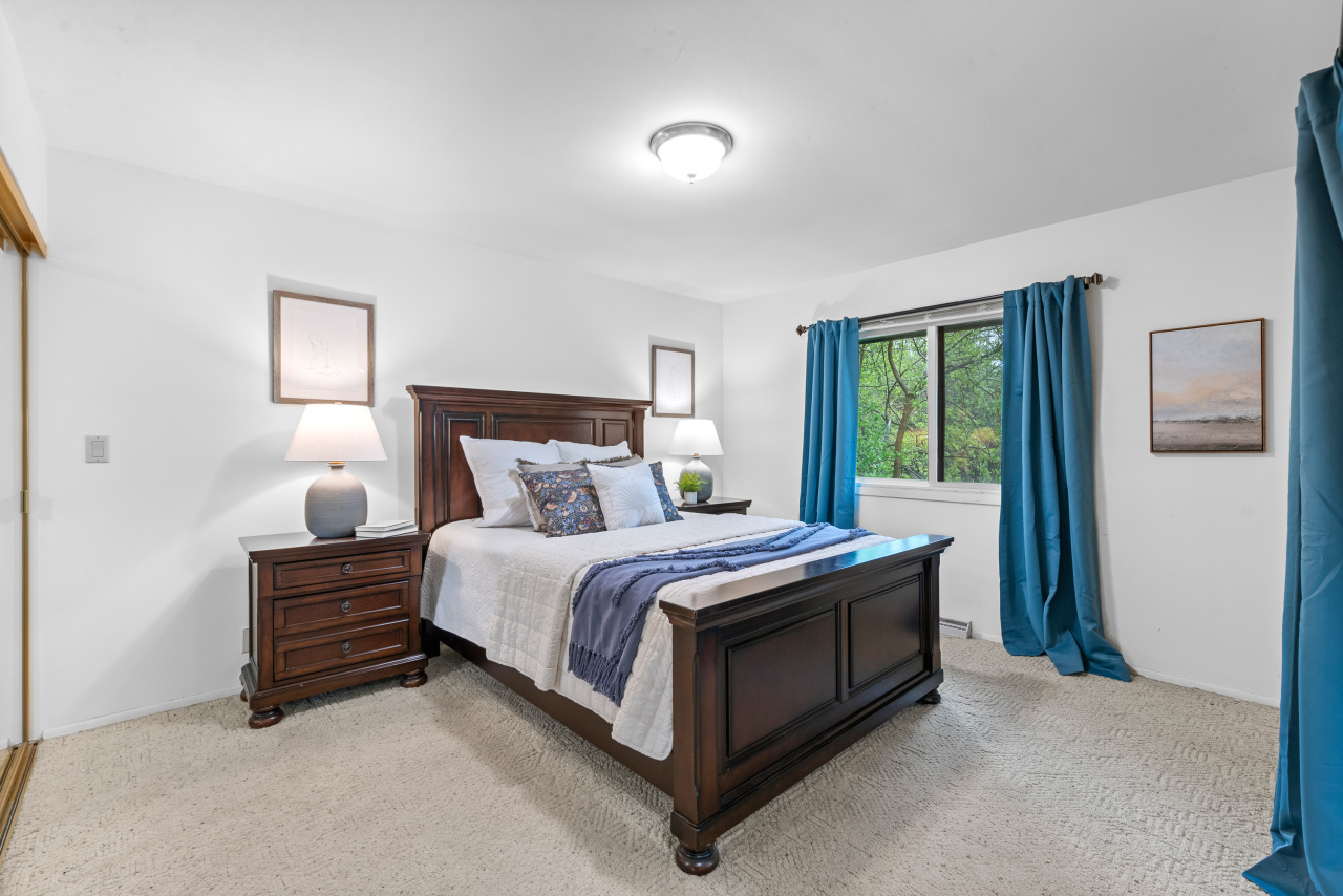 Wisconsin Lake Home for sale (MLS#: 1918836) at 10331 N Flanders Ct, in Mequon, Wisconsin. (21 of 37)
