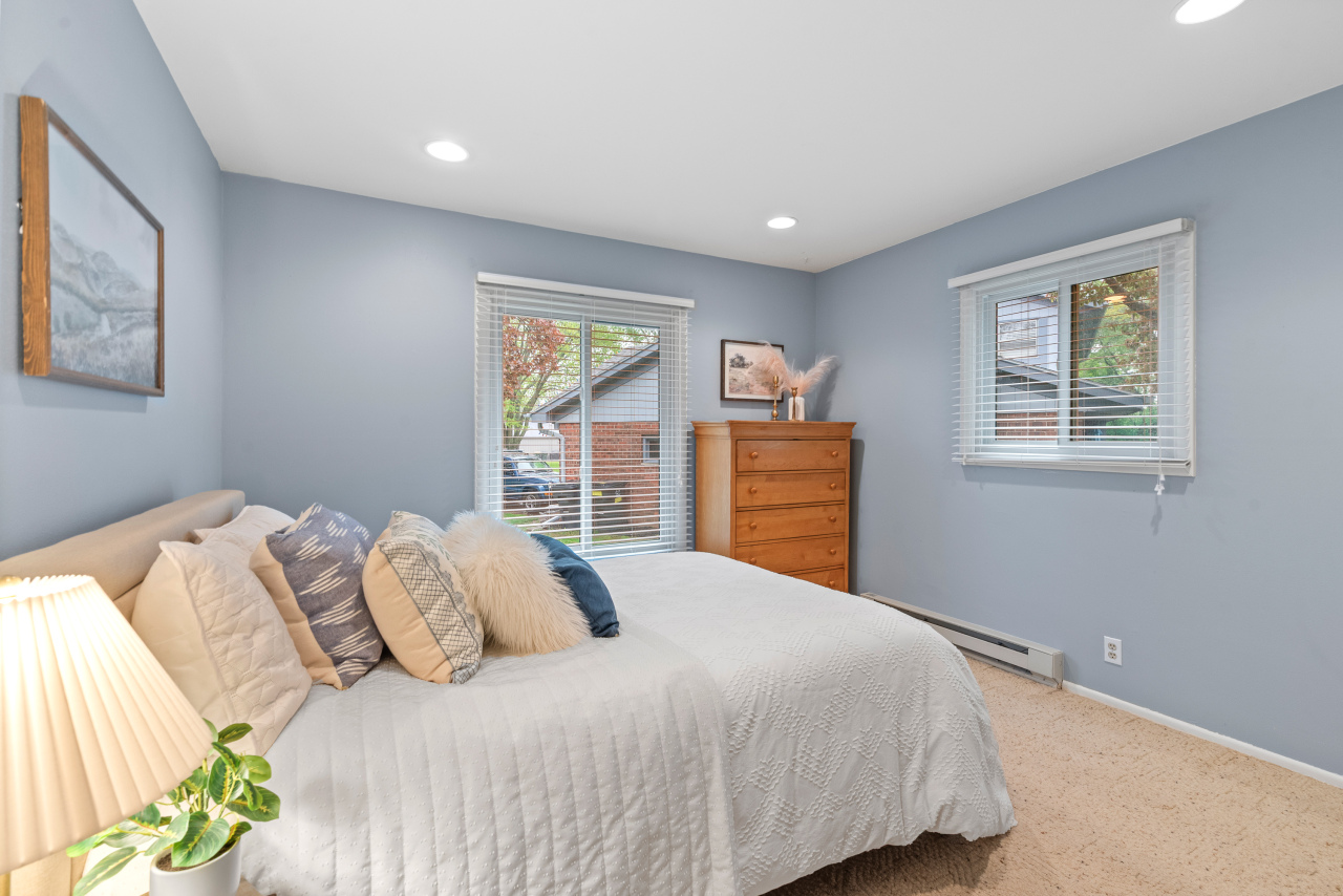 Wisconsin Lake Home for sale (MLS#: 1918836) at 10331 N Flanders Ct, in Mequon, Wisconsin. (25 of 37)