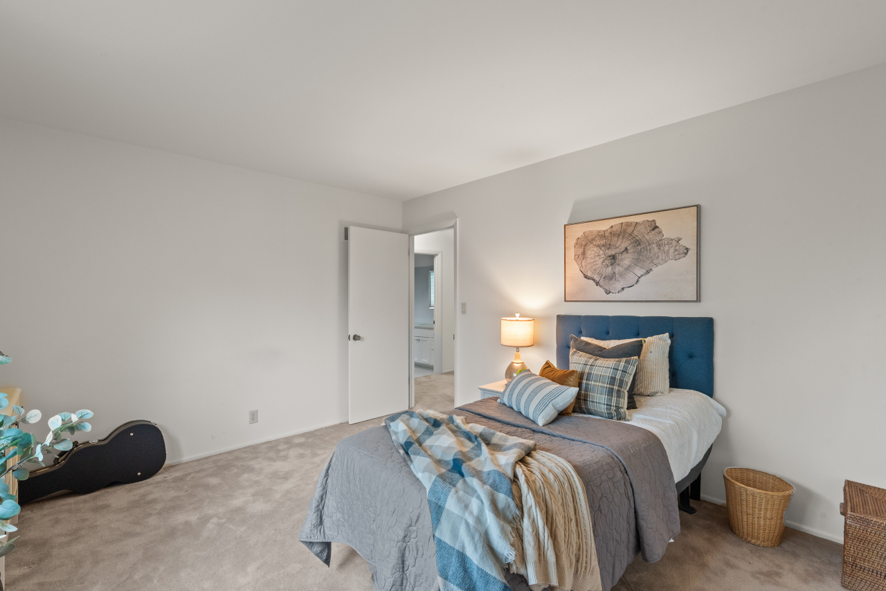 Wisconsin Lake Home for sale (MLS#: 1918836) at 10331 N Flanders Ct, in Mequon, Wisconsin. (29 of 37)