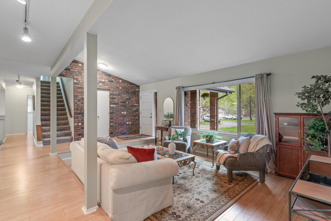 Wisconsin Lake Home for sale (MLS#: 1918836) at 10331 N Flanders Ct, in Mequon, Wisconsin. (6 of 37)