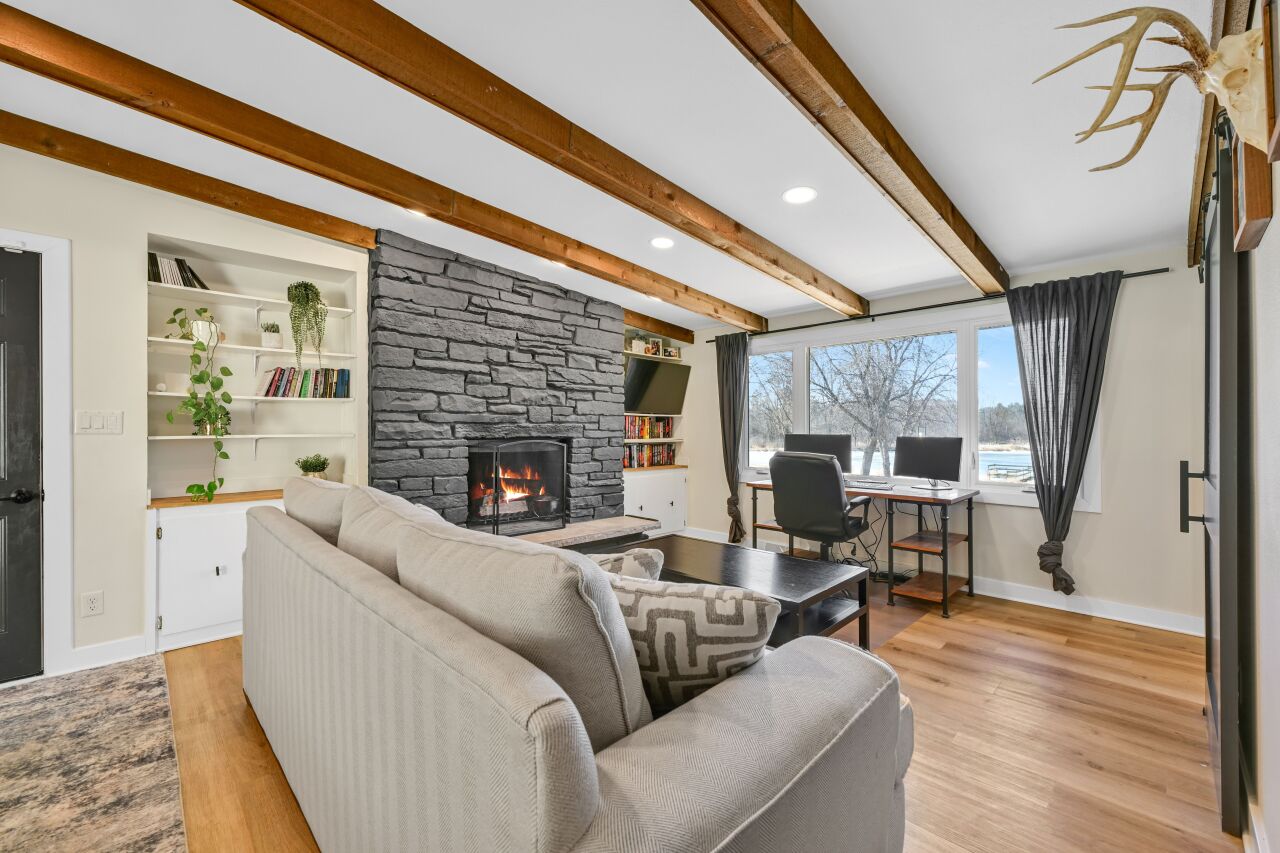 Wisconsin Lake Home for sale (MLS#: 1918941) at W207S8686  Hillendale Dr, in Muskego, Wisconsin. (15 of 39)