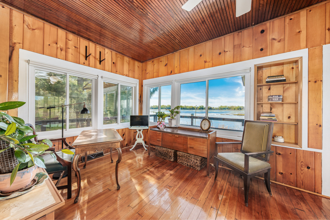 Wisconsin Lake Home for sale (MLS#: 1918951) at W6641 N Lakeshore Dr, in Sugar Creek, Wisconsin. (20 of 47)