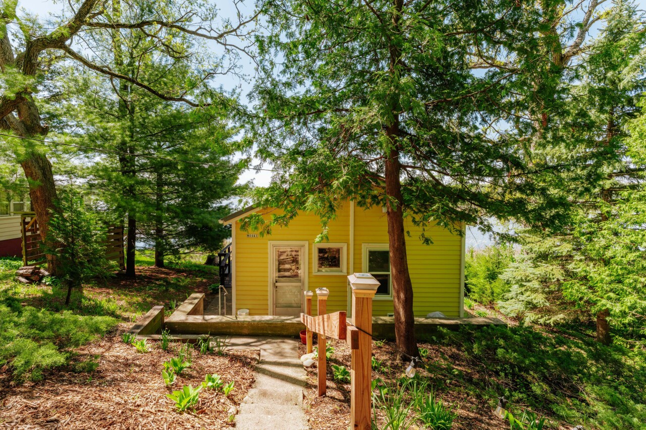 Wisconsin Lake Home for sale (MLS#: 1918951) at W6641 N Lakeshore Dr, in Sugar Creek, Wisconsin. (7 of 47)