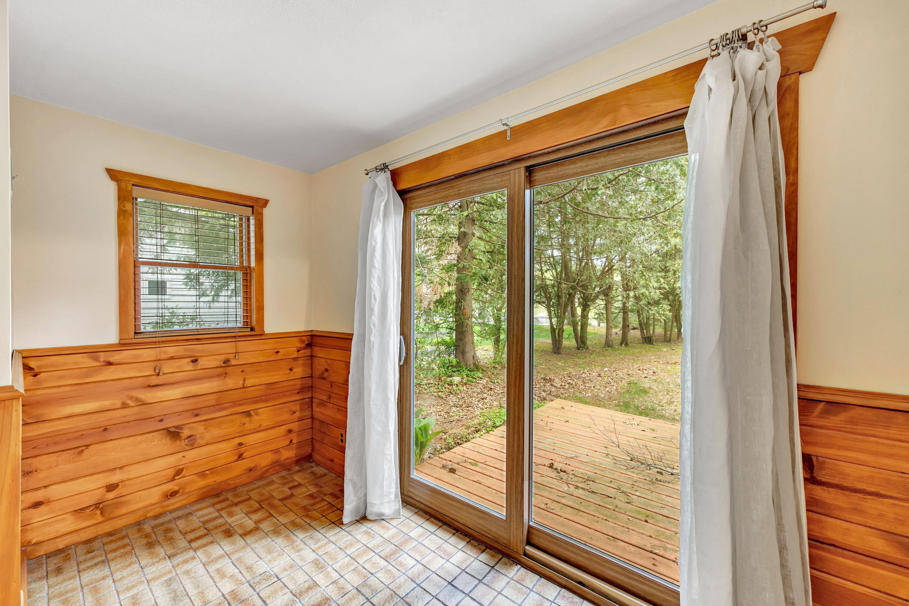 Wisconsin Lake Home for sale (MLS#: 1919064) at N7119  River Dr, in Wescott, Wisconsin. (11 of 32)