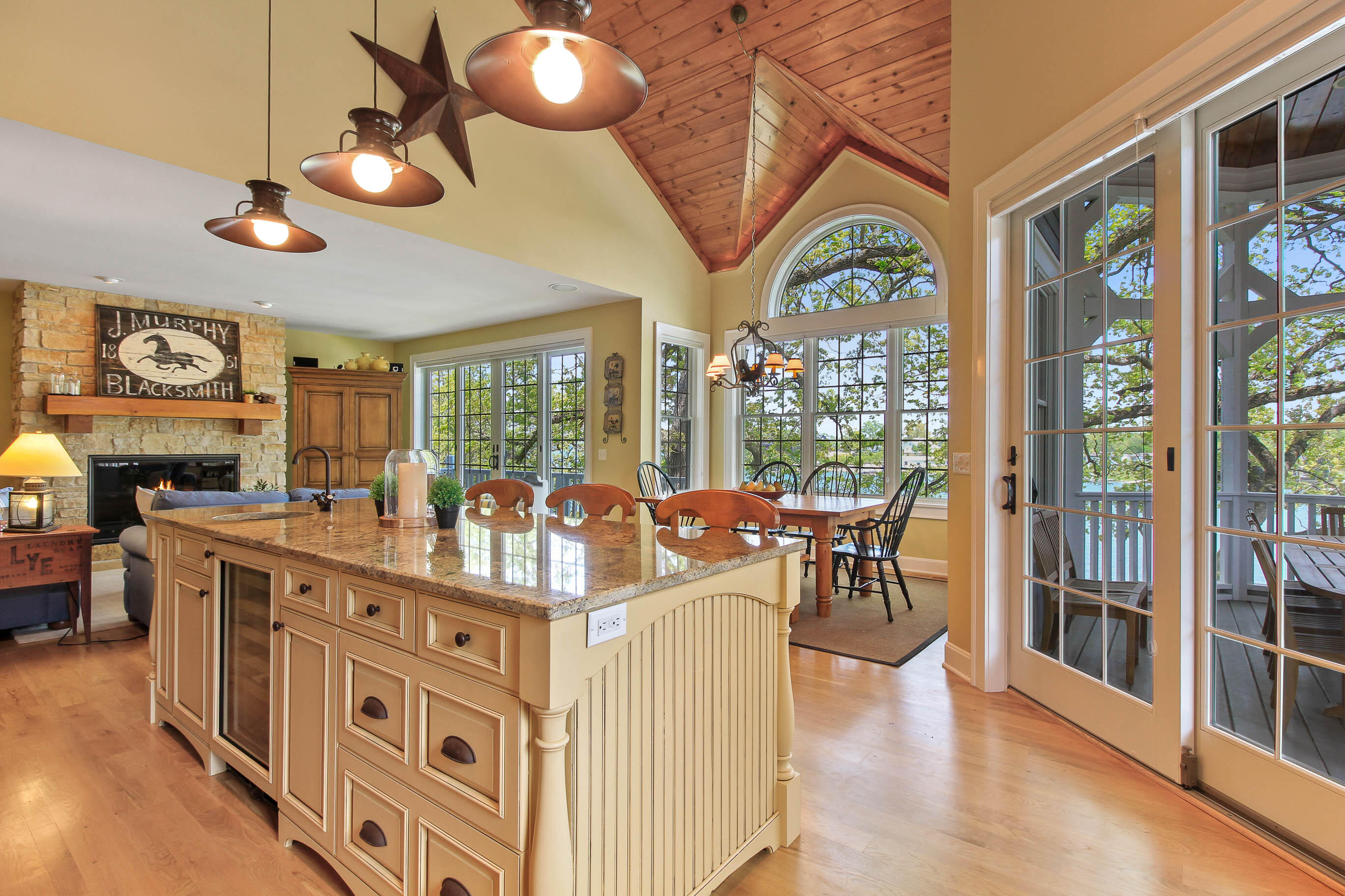 Wisconsin Lake Home for sale (MLS#: 1919151) at N7294  Krahn Dr, in Whitewater, Wisconsin. (7 of 68)
