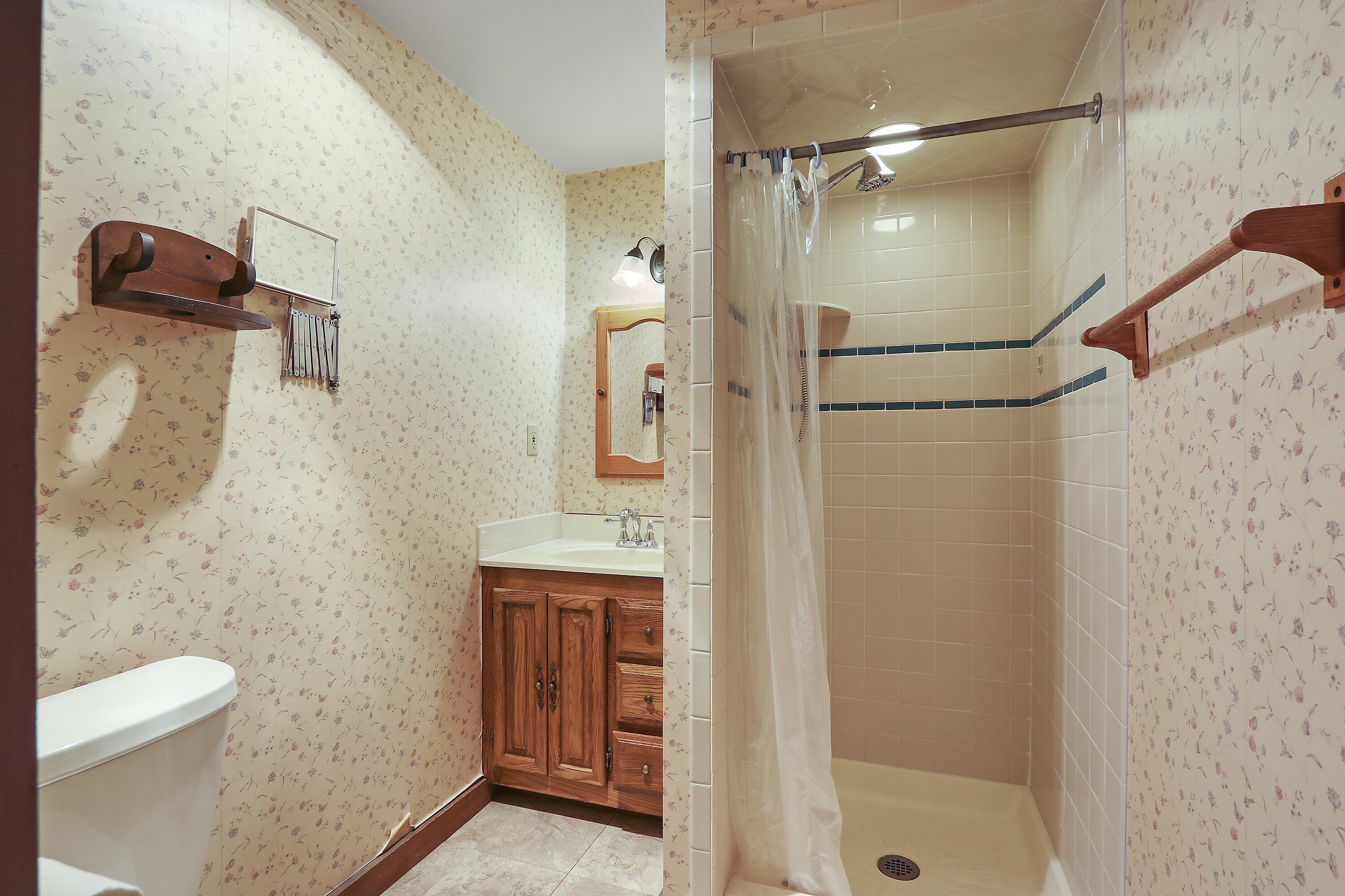 Wisconsin Lake Home for sale (MLS#: 1919178) at 10317  195th Ave, in Bristol, Wisconsin. (16 of 33)