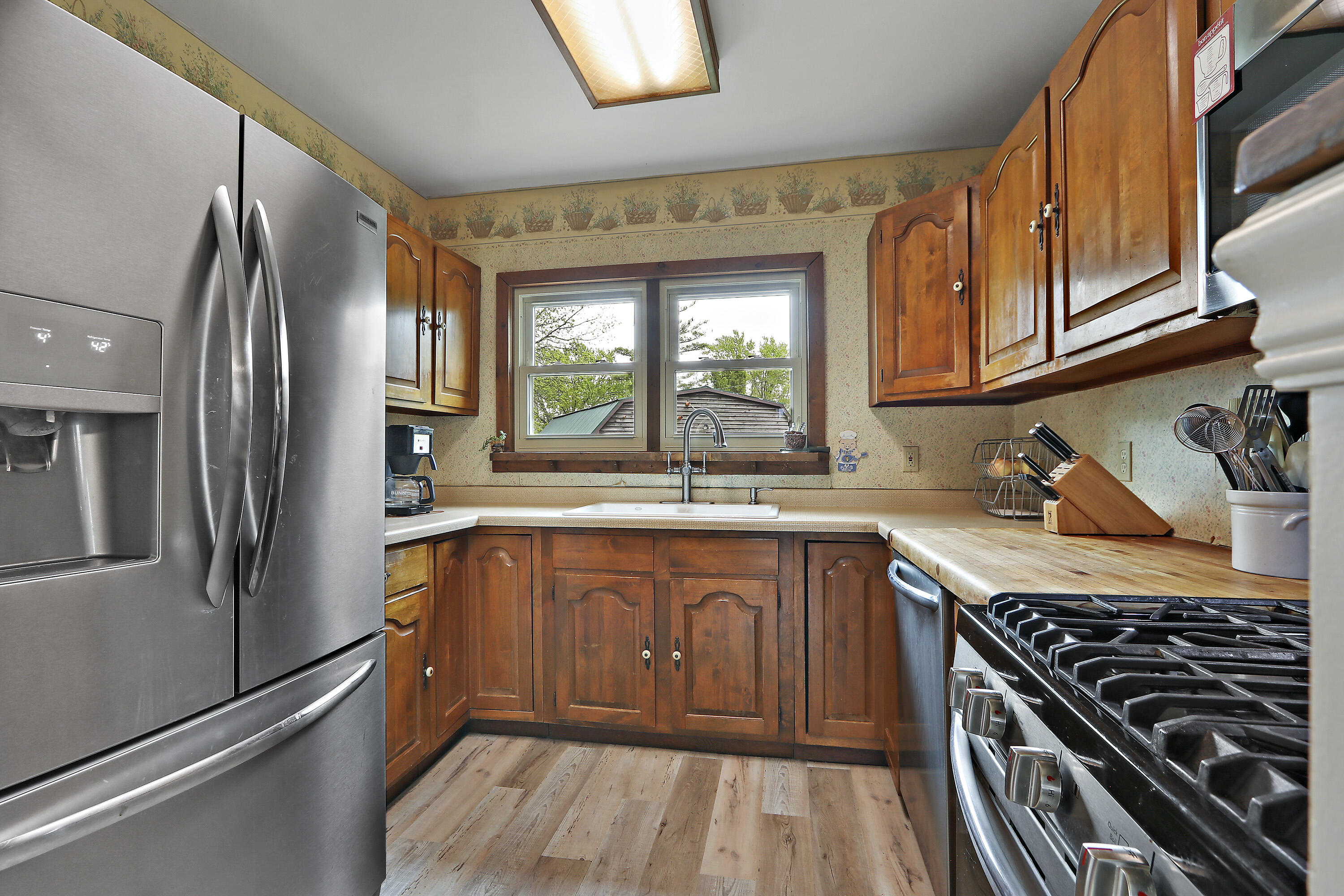 Wisconsin Lake Home for sale (MLS#: 1919178) at 10317  195th Ave, in Bristol, Wisconsin. (7 of 33)