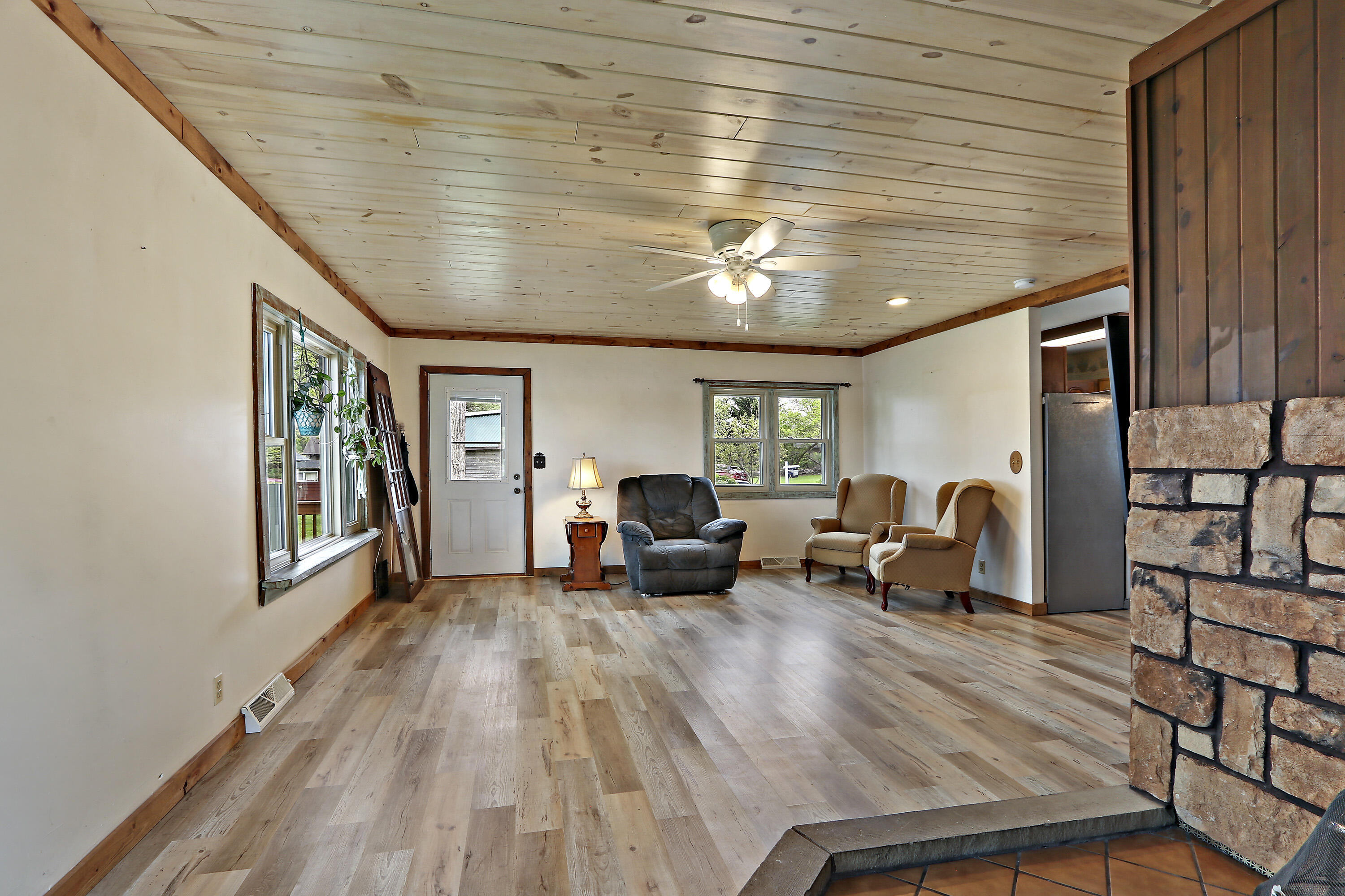 Wisconsin Lake Home for sale (MLS#: 1919178) at 10317  195th Ave, in Bristol, Wisconsin. (8 of 33)