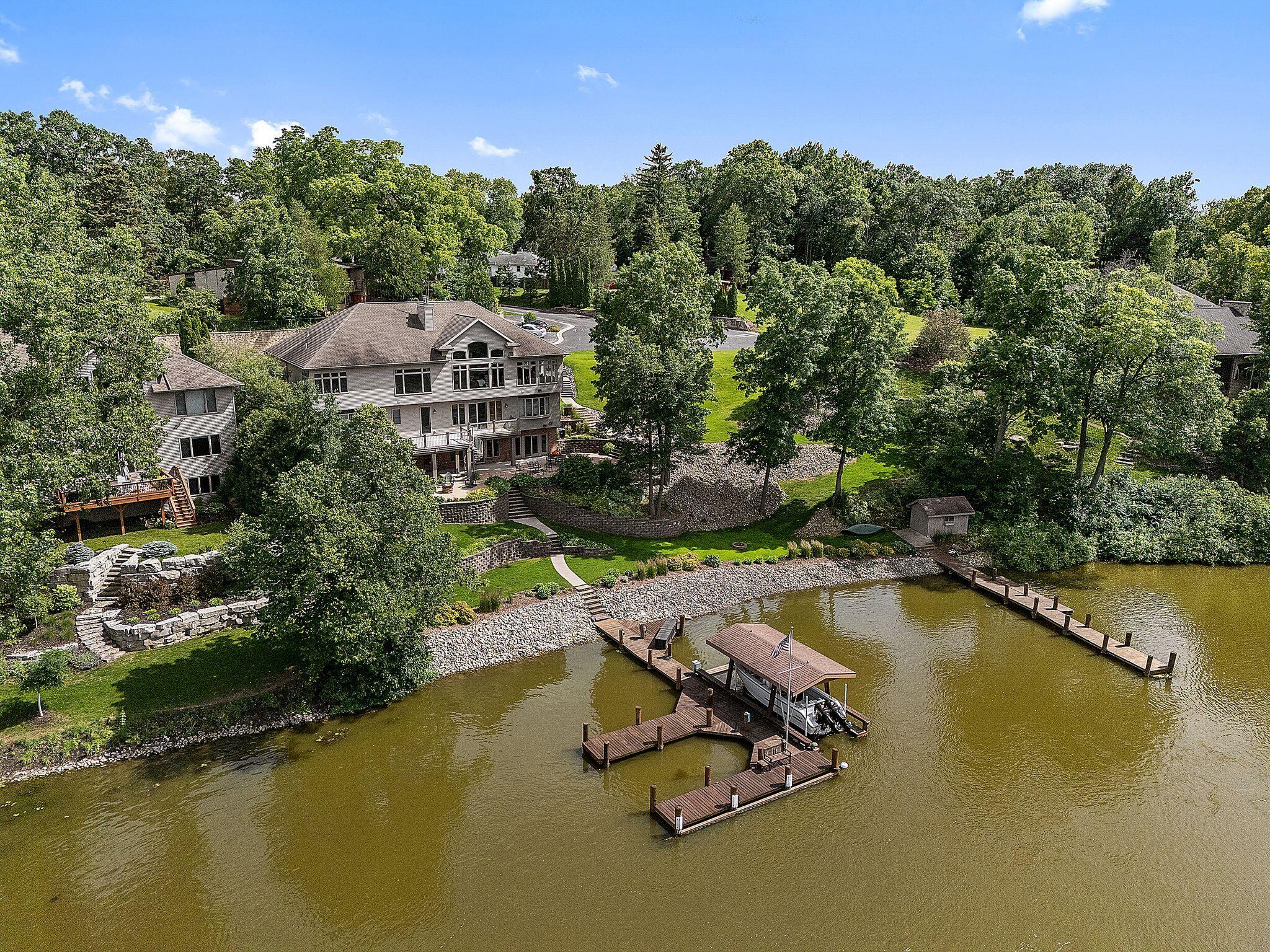 Wisconsin Lake Home for sale (MLS#: 1919203) at 94  Hidden Acres Ct, in Appleton, Wisconsin. (15 of 70)