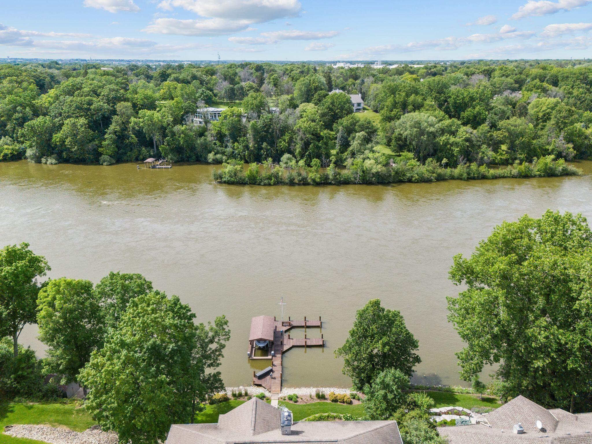 Wisconsin Lake Home for sale (MLS#: 1919203) at 94  Hidden Acres Ct, in Appleton, Wisconsin. (18 of 70)
