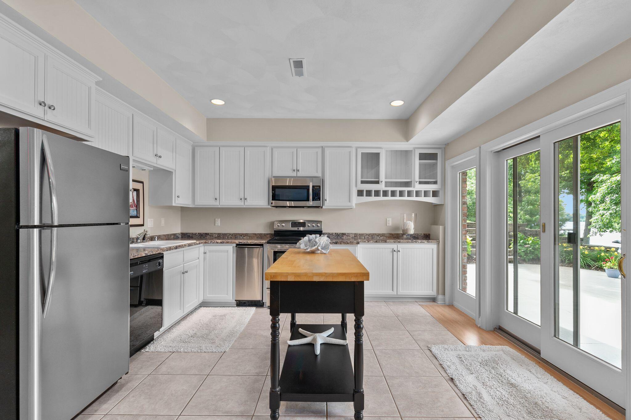 Wisconsin Lake Home for sale (MLS#: 1919203) at 94  Hidden Acres Ct, in Appleton, Wisconsin. (62 of 70)