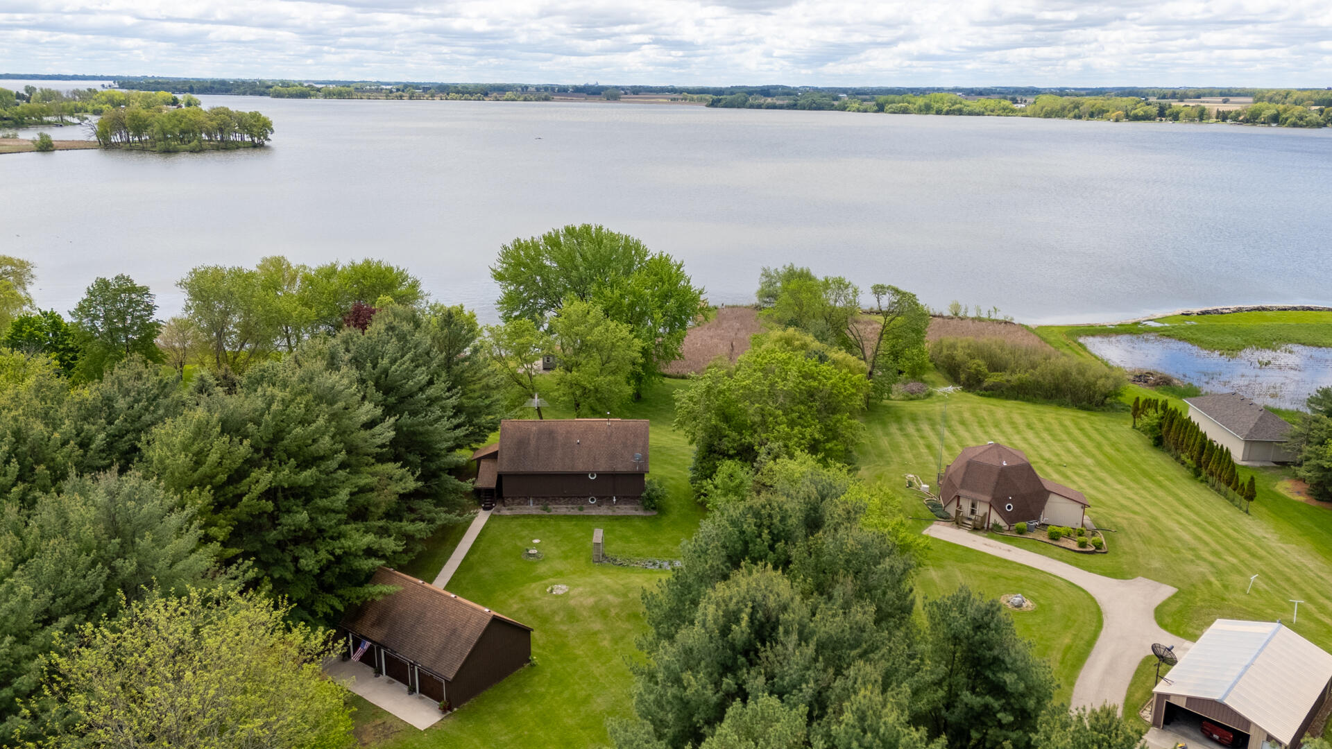 Wisconsin Lake Home for sale (MLS#: 1919233) at W10029  Spring Rd, in Fox Lake, Wisconsin. (12 of 43)