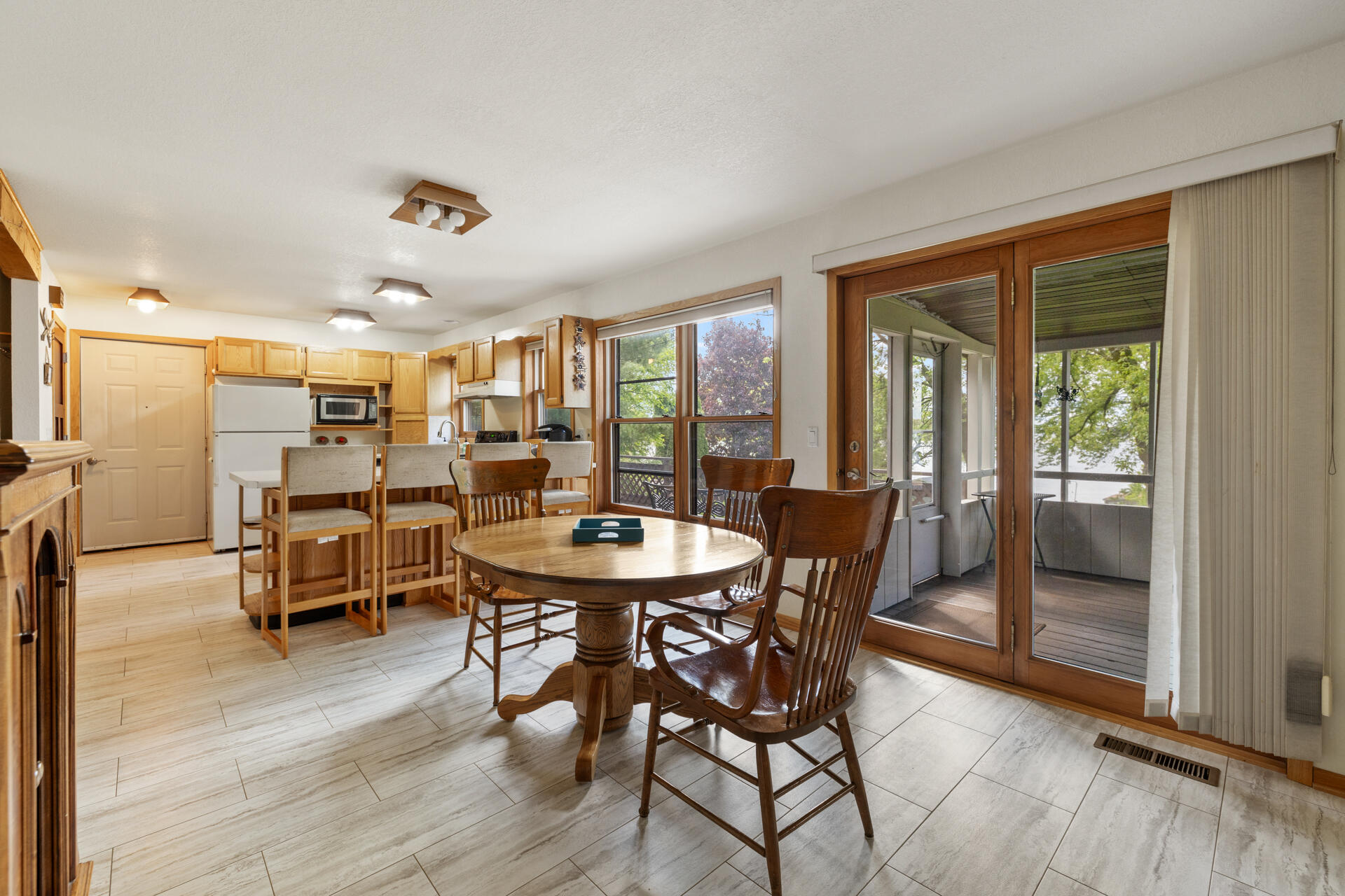 Wisconsin Lake Home for sale (MLS#: 1919233) at W10029  Spring Rd, in Fox Lake, Wisconsin. (19 of 43)
