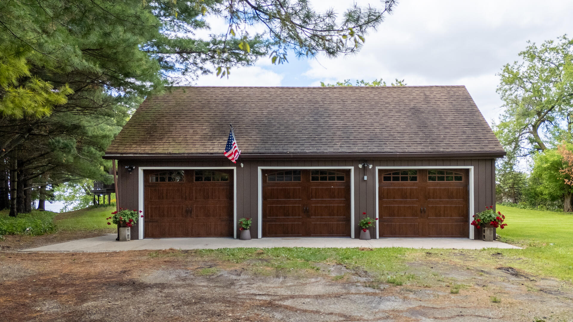 Wisconsin Lake Home for sale (MLS#: 1919233) at W10029  Spring Rd, in Fox Lake, Wisconsin. (6 of 43)