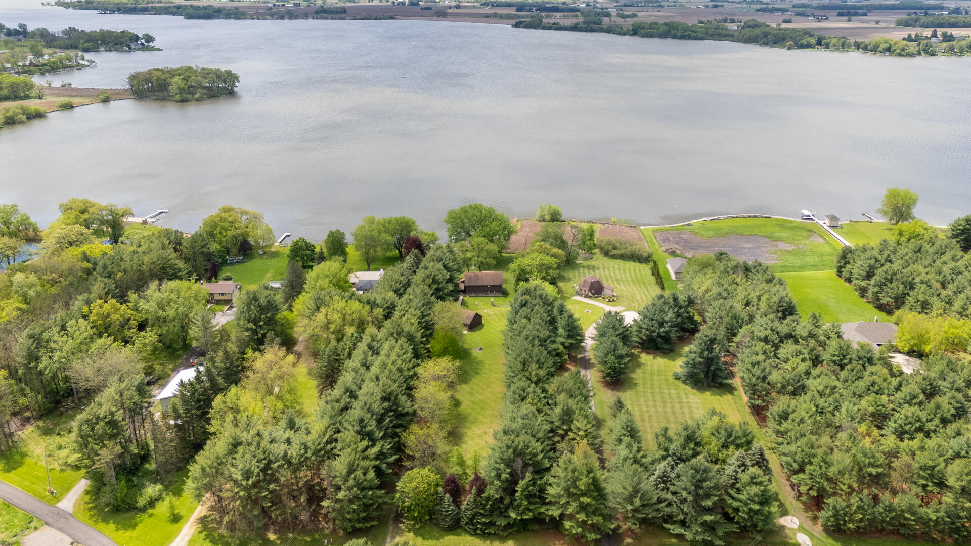 Wisconsin Lake Home for sale (MLS#: 1919233) at W10029  Spring Rd, in Fox Lake, Wisconsin. (10 of 43)