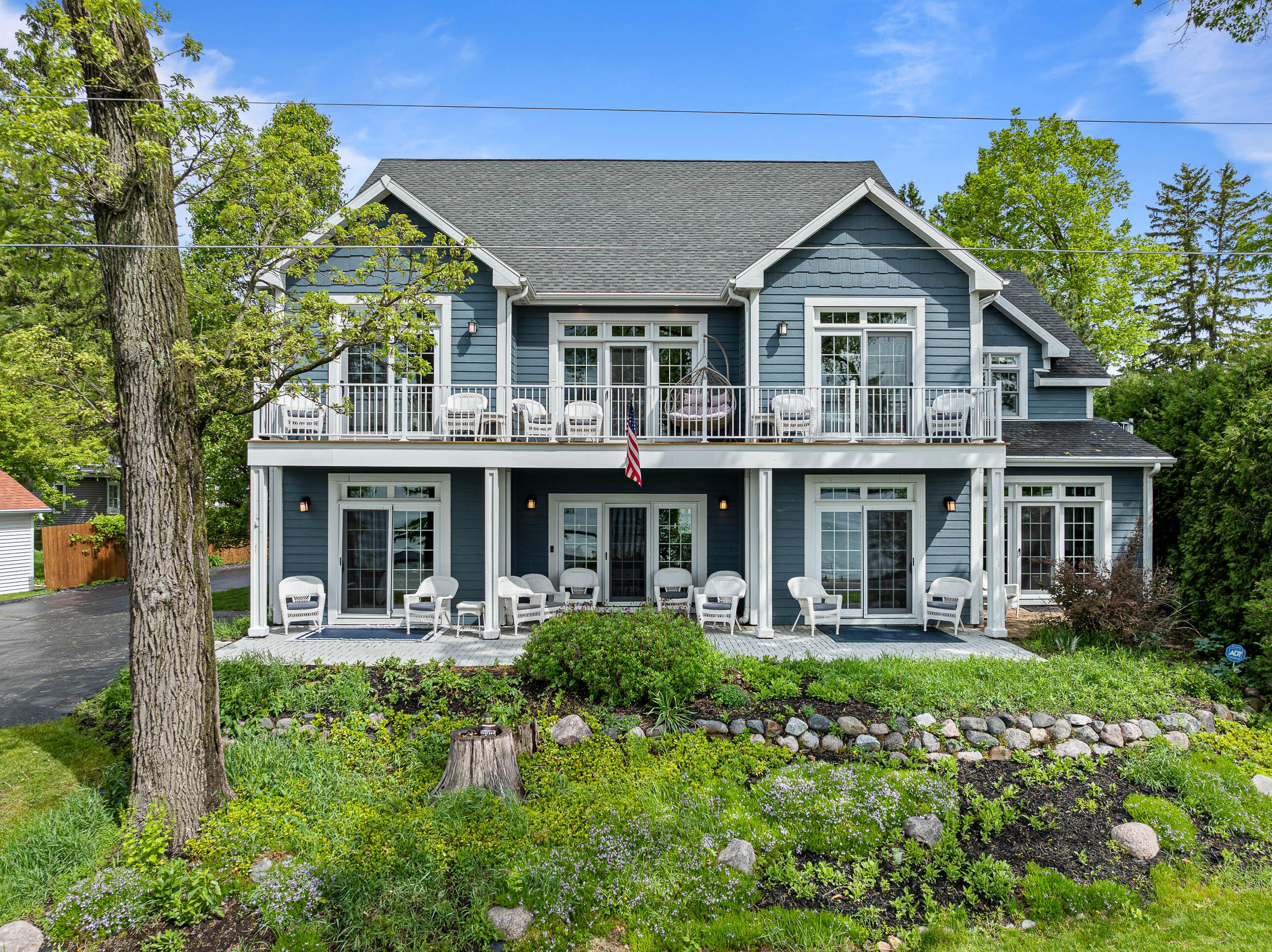 Wisconsin Lake Home for sale (MLS#: 1919276) at W3920  Lake Shore Dr, in Geneva, Wisconsin. (1 of 36)