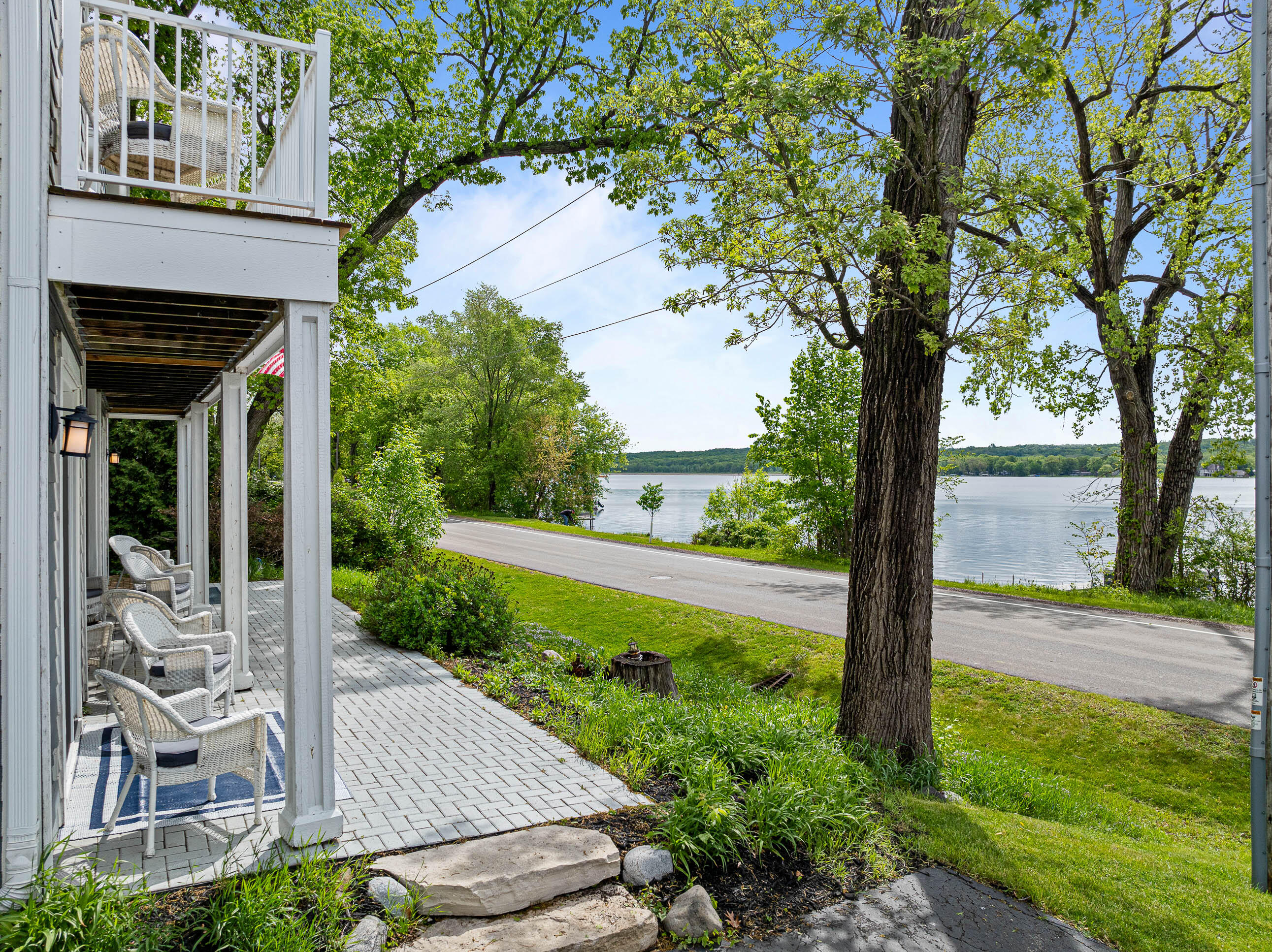 Wisconsin Lake Home for sale (MLS#: 1919276) at W3920  Lake Shore Dr, in Geneva, Wisconsin. (3 of 36)