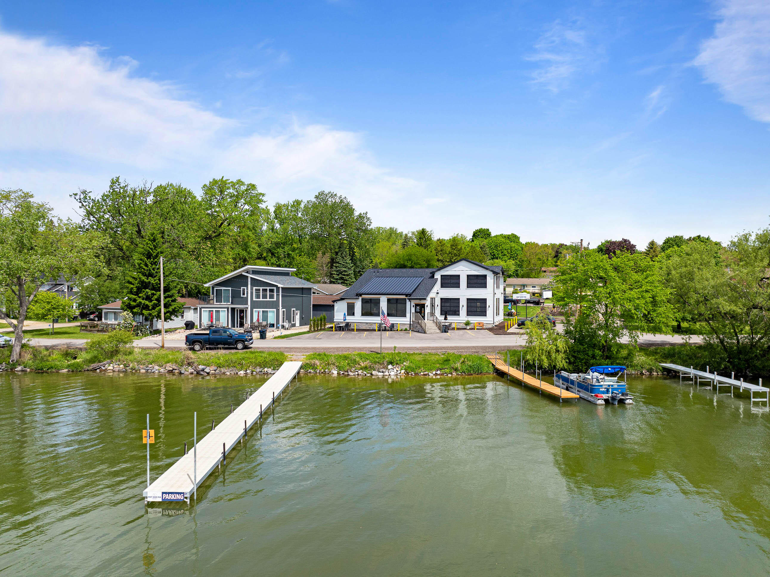 Wisconsin Lake Home for sale (MLS#: 1919276) at W3920  Lake Shore Dr, in Geneva, Wisconsin. (33 of 36)