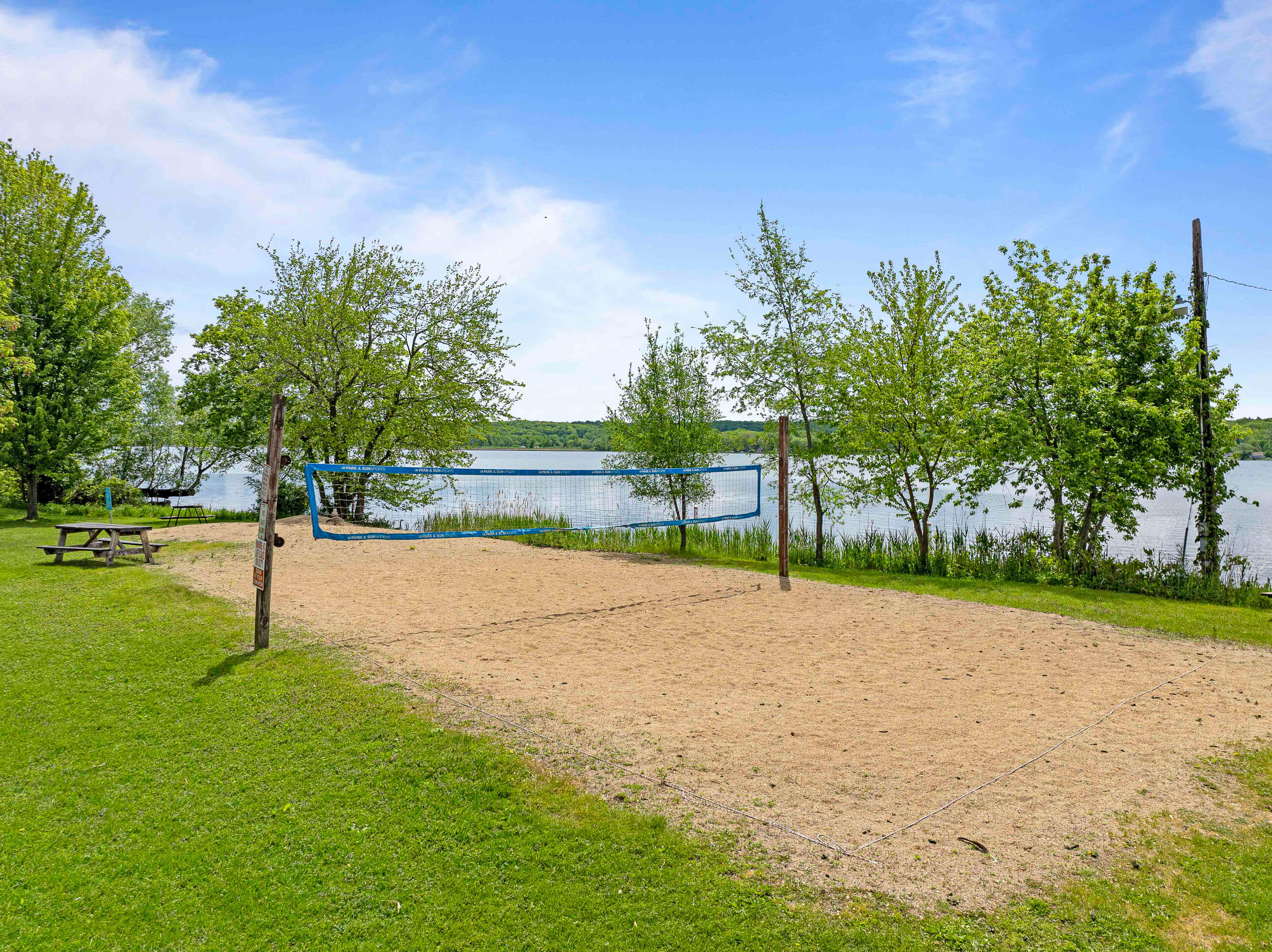 Wisconsin Lake Home for sale (MLS#: 1919276) at W3920  Lake Shore Dr, in Geneva, Wisconsin. (34 of 36)