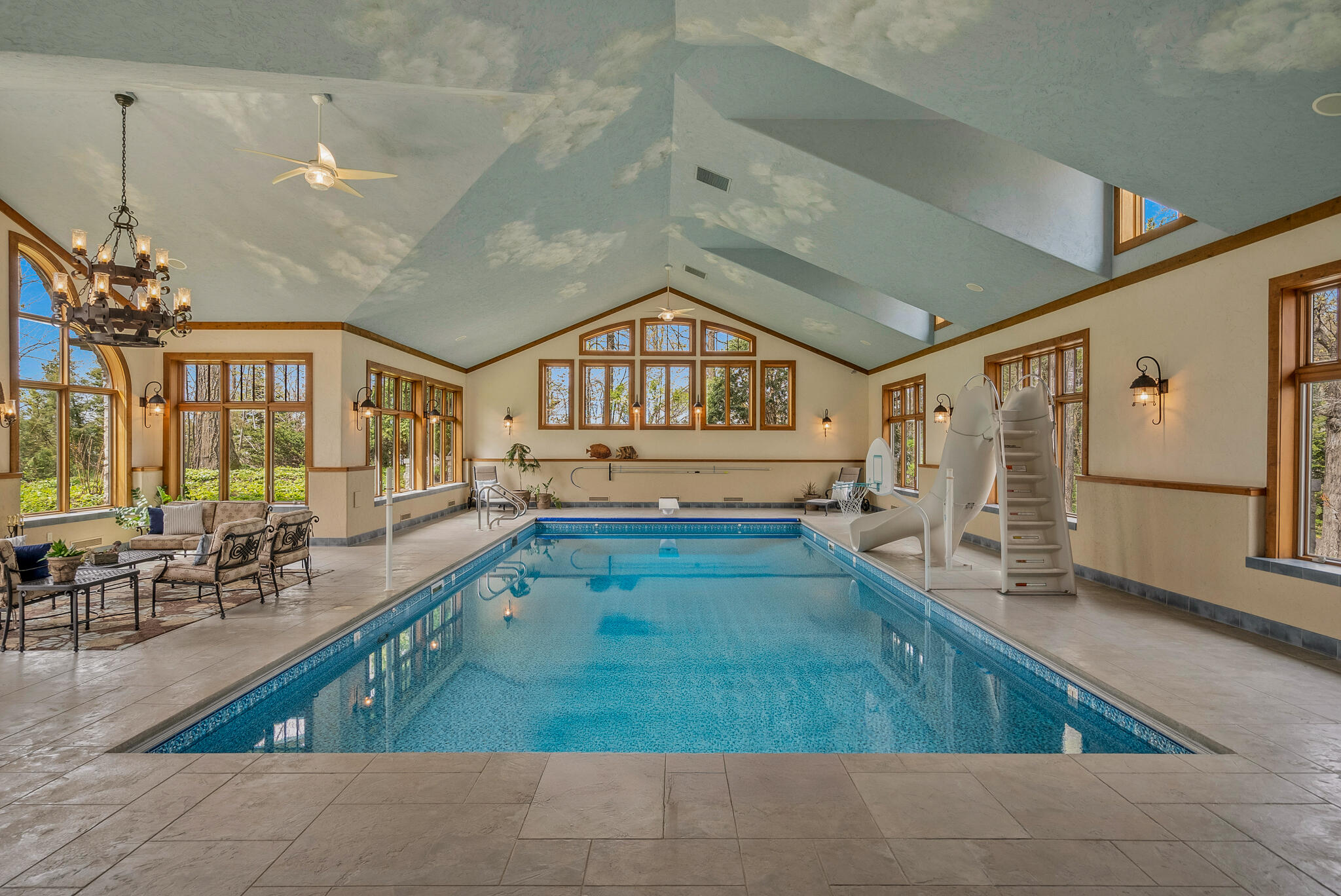 Wisconsin Lake Home for sale (MLS#: 1919354) at 4513 N Hewitts Point Rd, in Oconomowoc Lake, Wisconsin. (14 of 38)
