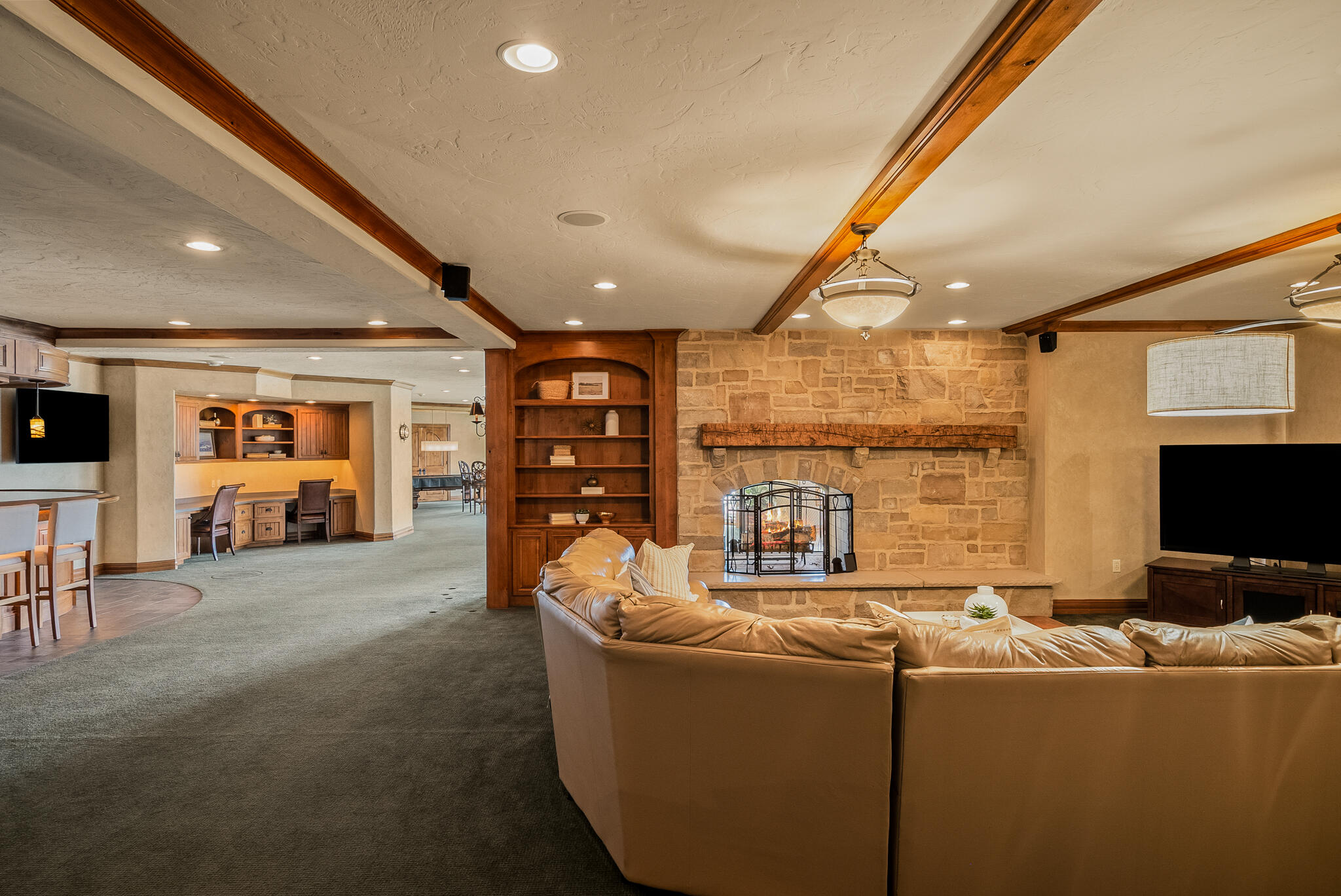 Wisconsin Lake Home for sale (MLS#: 1919354) at 4513 N Hewitts Point Rd, in Oconomowoc Lake, Wisconsin. (24 of 38)