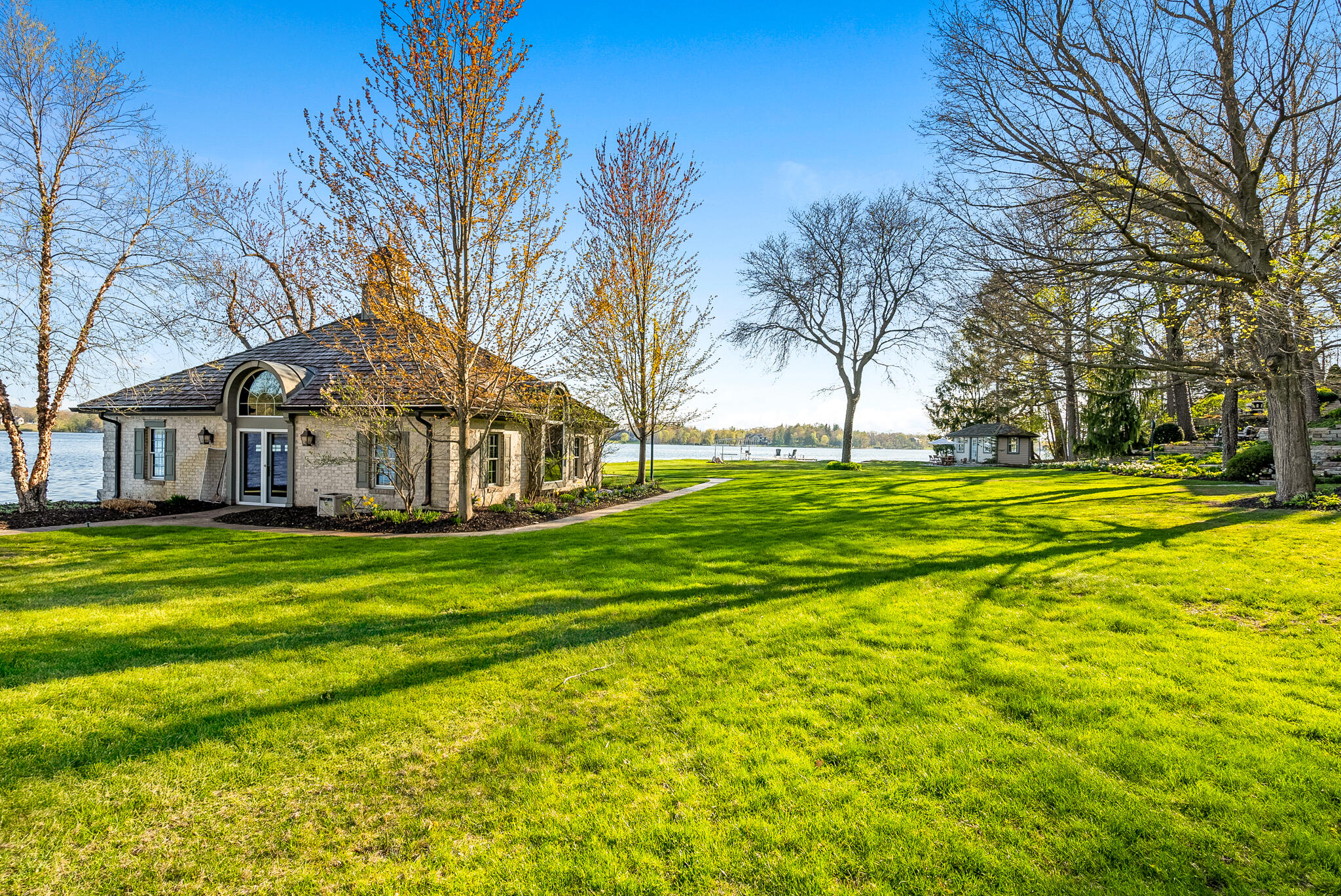 Wisconsin Lake Home for sale (MLS#: 1919354) at 4513 N Hewitts Point Rd, in Oconomowoc Lake, Wisconsin. (29 of 38)