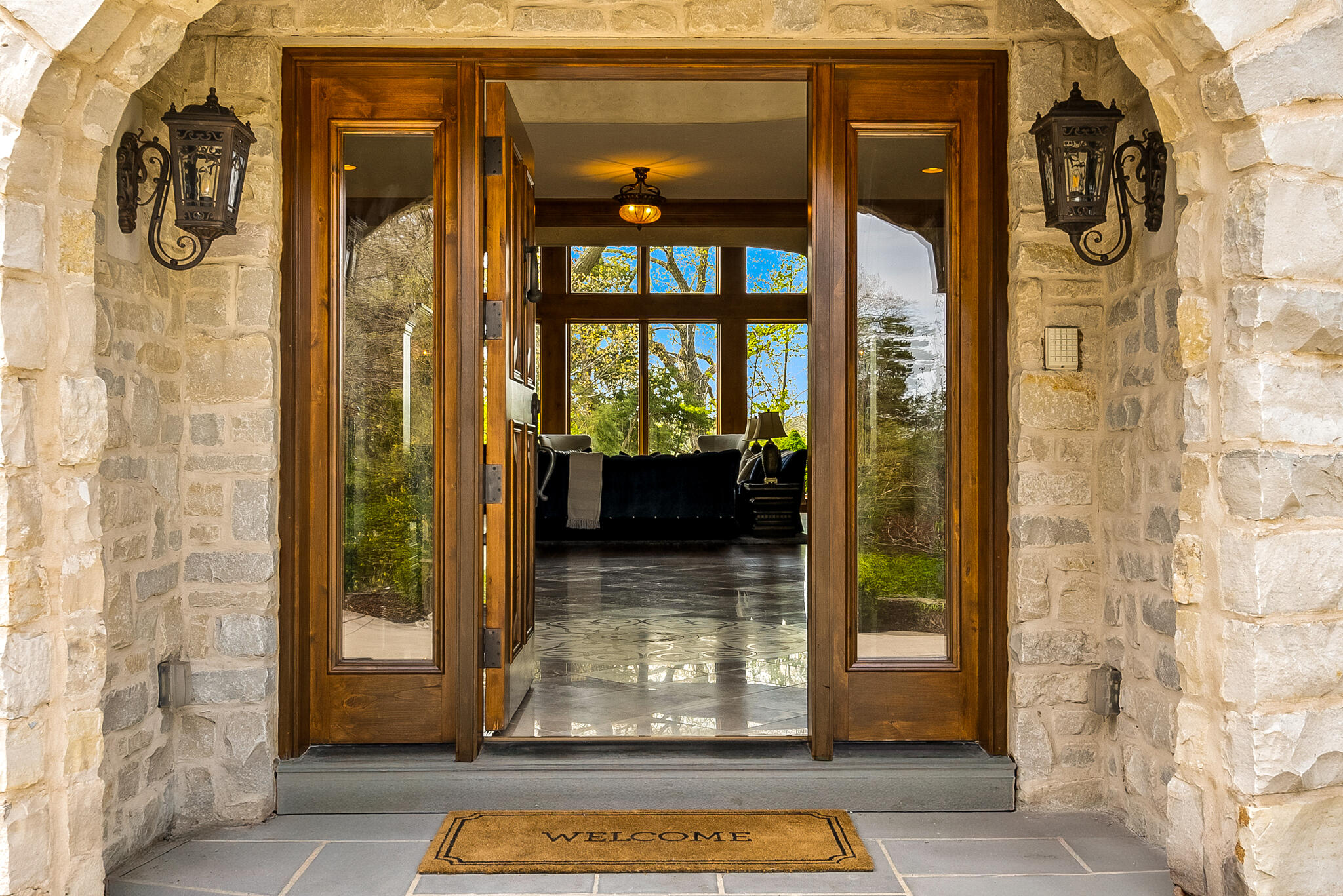 Wisconsin Lake Home for sale (MLS#: 1919354) at 4513 N Hewitts Point Rd, in Oconomowoc Lake, Wisconsin. (4 of 38)