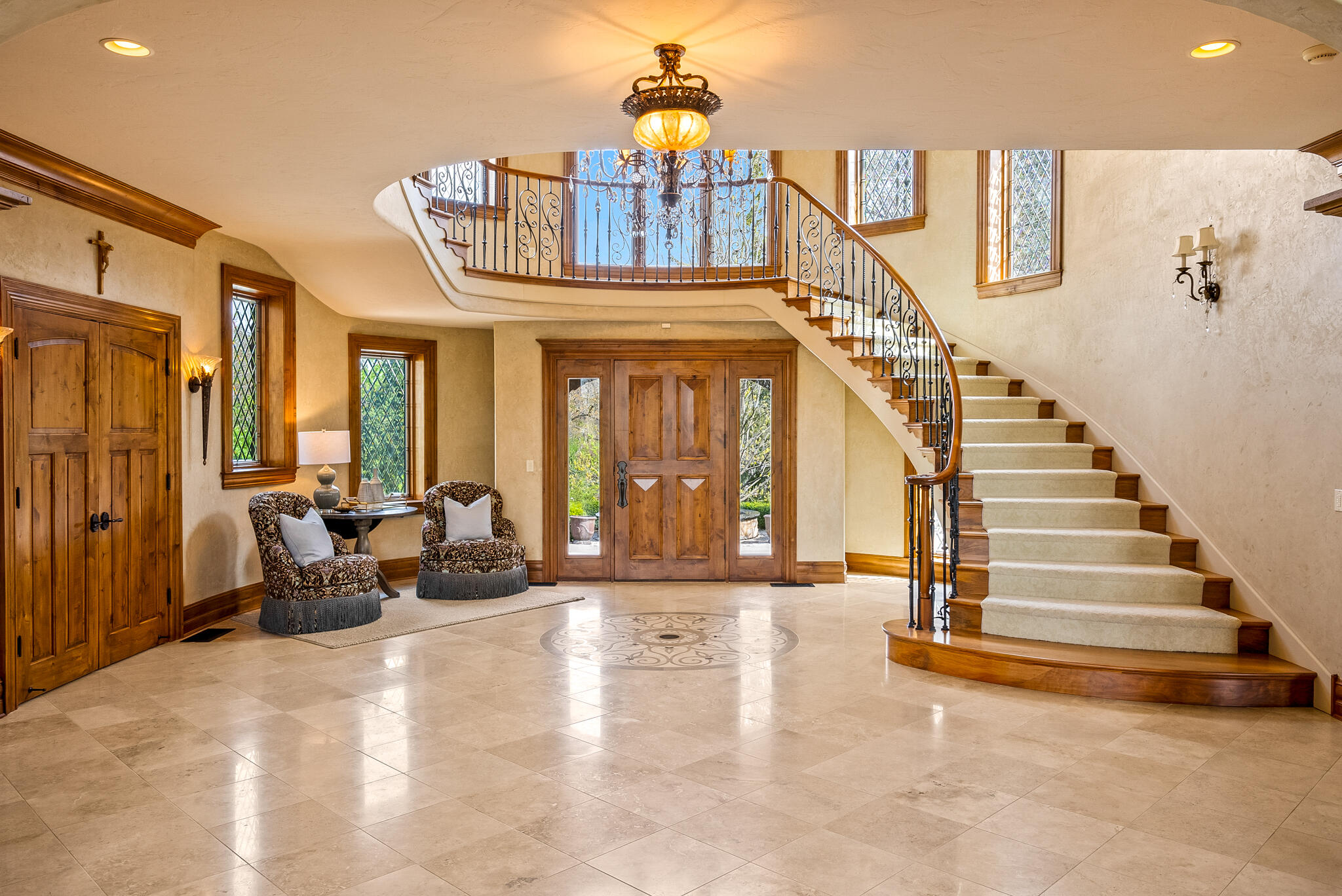 Wisconsin Lake Home for sale (MLS#: 1919354) at 4513 N Hewitts Point Rd, in Oconomowoc Lake, Wisconsin. (5 of 38)