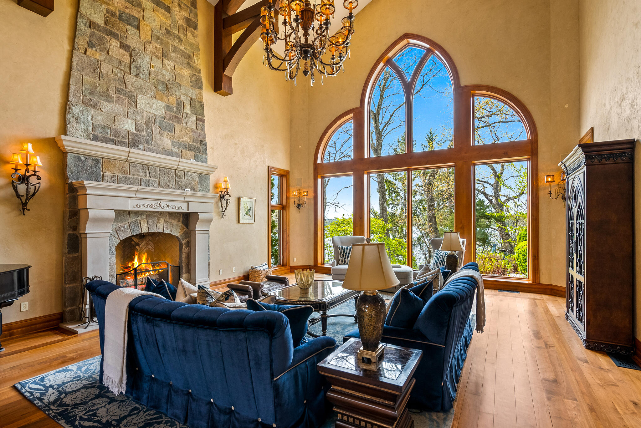 Wisconsin Lake Home for sale (MLS#: 1919354) at 4513 N Hewitts Point Rd, in Oconomowoc Lake, Wisconsin. (6 of 38)
