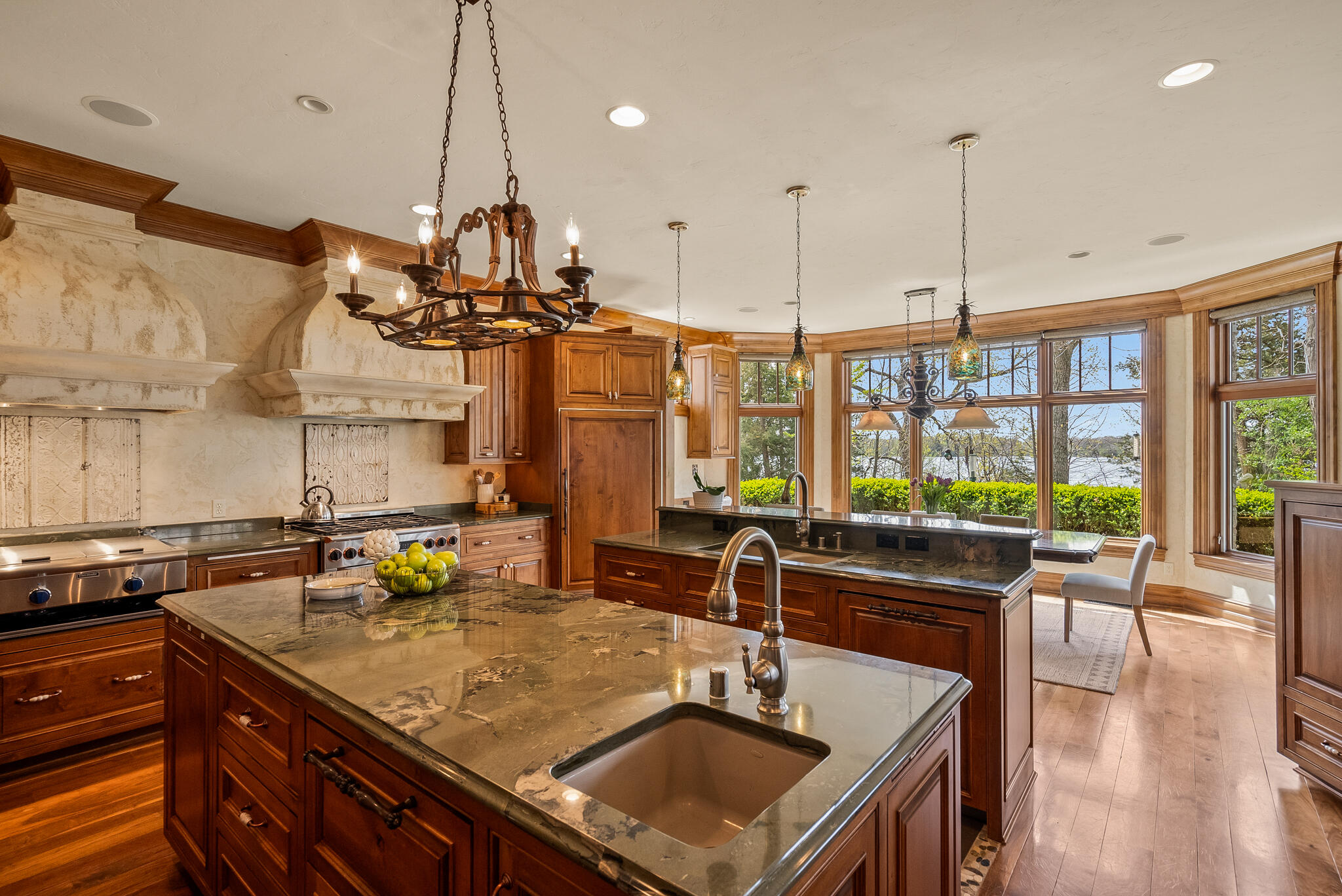 Wisconsin Lake Home for sale (MLS#: 1919354) at 4513 N Hewitts Point Rd, in Oconomowoc Lake, Wisconsin. (8 of 38)