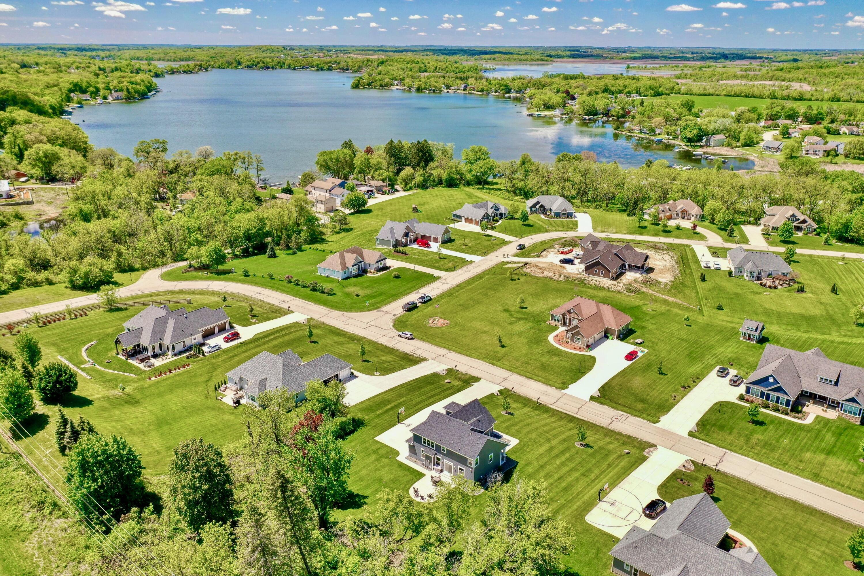 Wisconsin Lake Home for sale (MLS#: 1919368) at 7803  Greenhaven Ter, in Waterford, Wisconsin. (5 of 49)