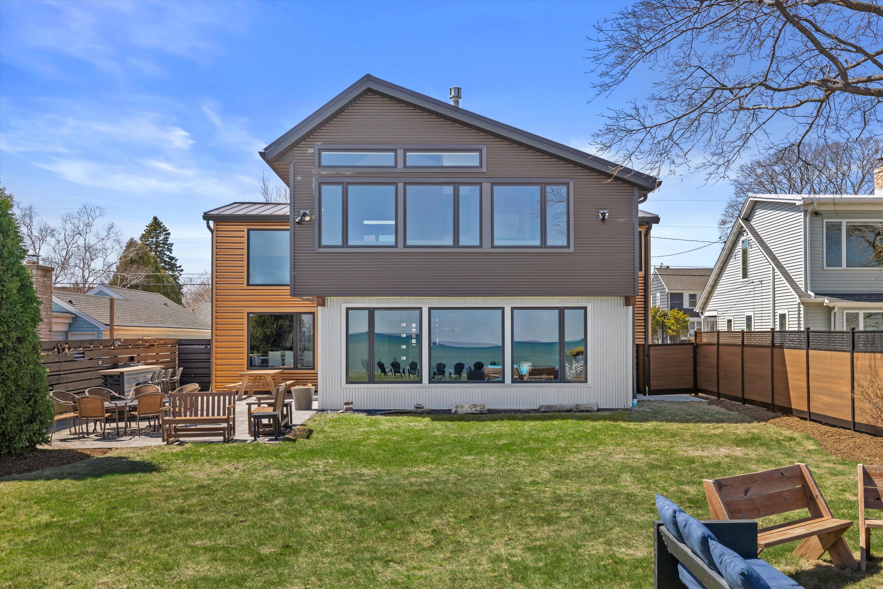 Wisconsin Lake Home for sale (MLS#: 1919414) at 2533  Lakeshore Dr, in Sheboygan, Wisconsin. (58 of 74)