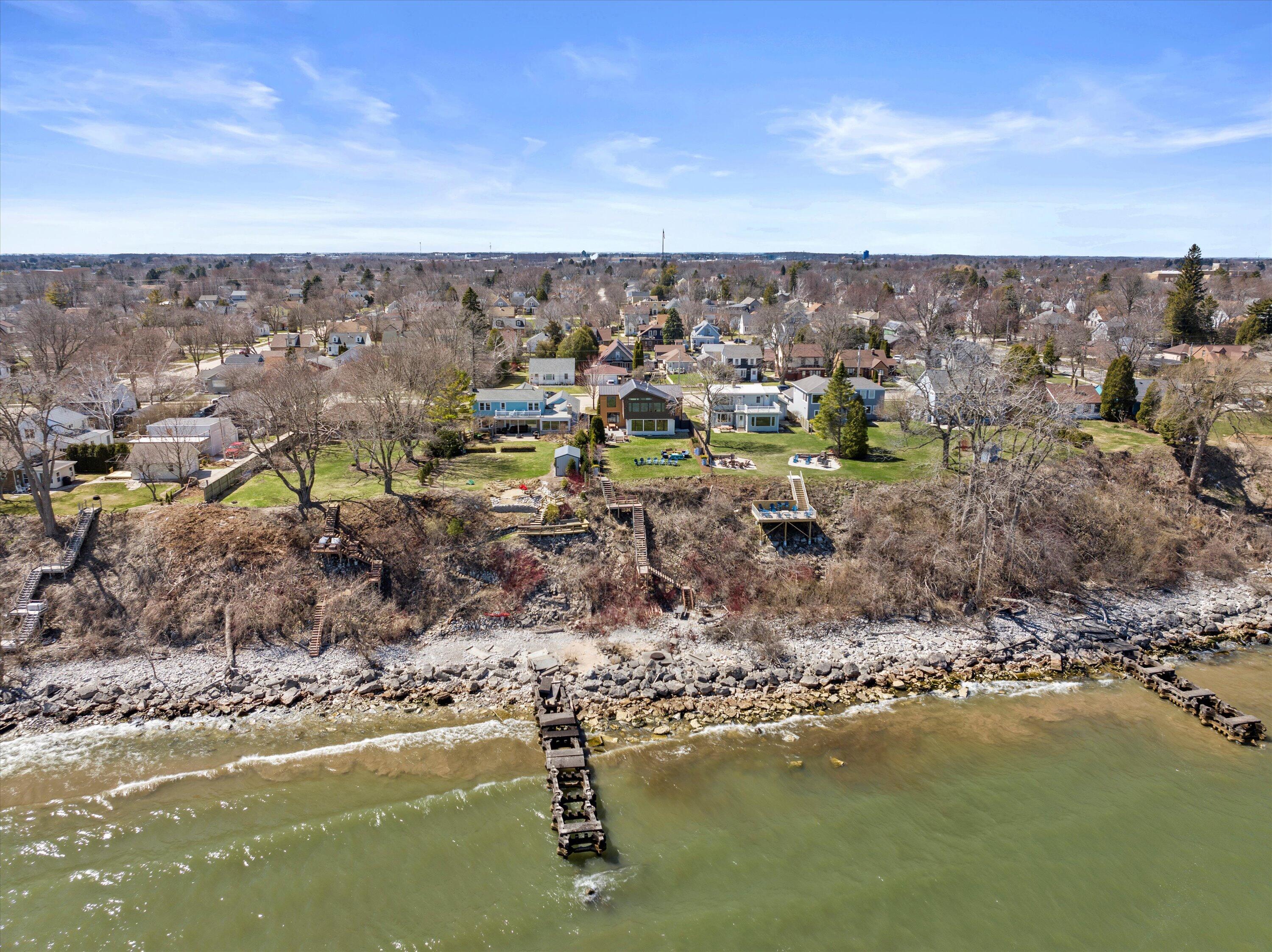 Wisconsin Lake Home for sale (MLS#: 1919414) at 2533  Lakeshore Dr, in Sheboygan, Wisconsin. (69 of 74)