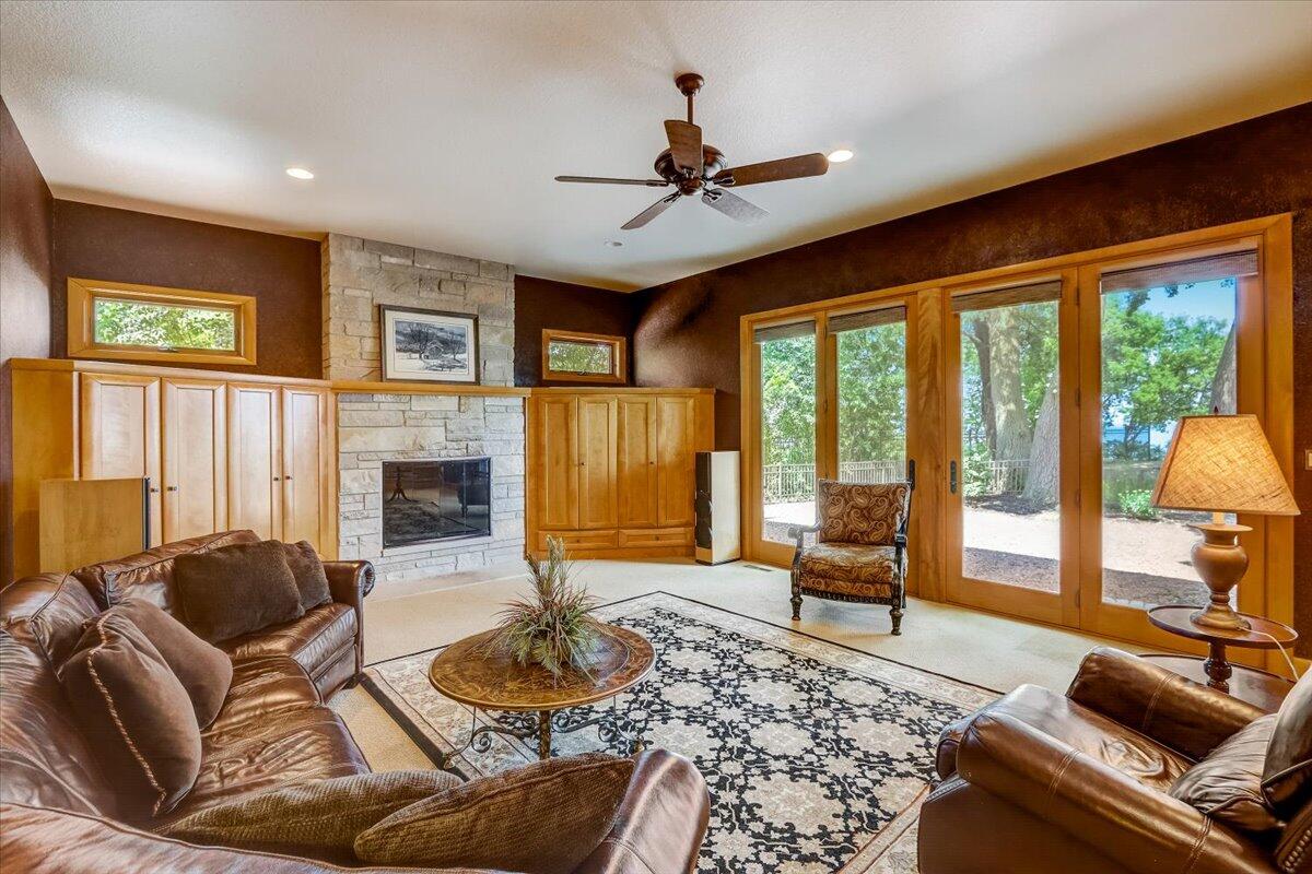 Wisconsin Lake Home for sale (MLS#: 1919462) at 6625  Charles St, in Caledonia, Wisconsin. (9 of 30)