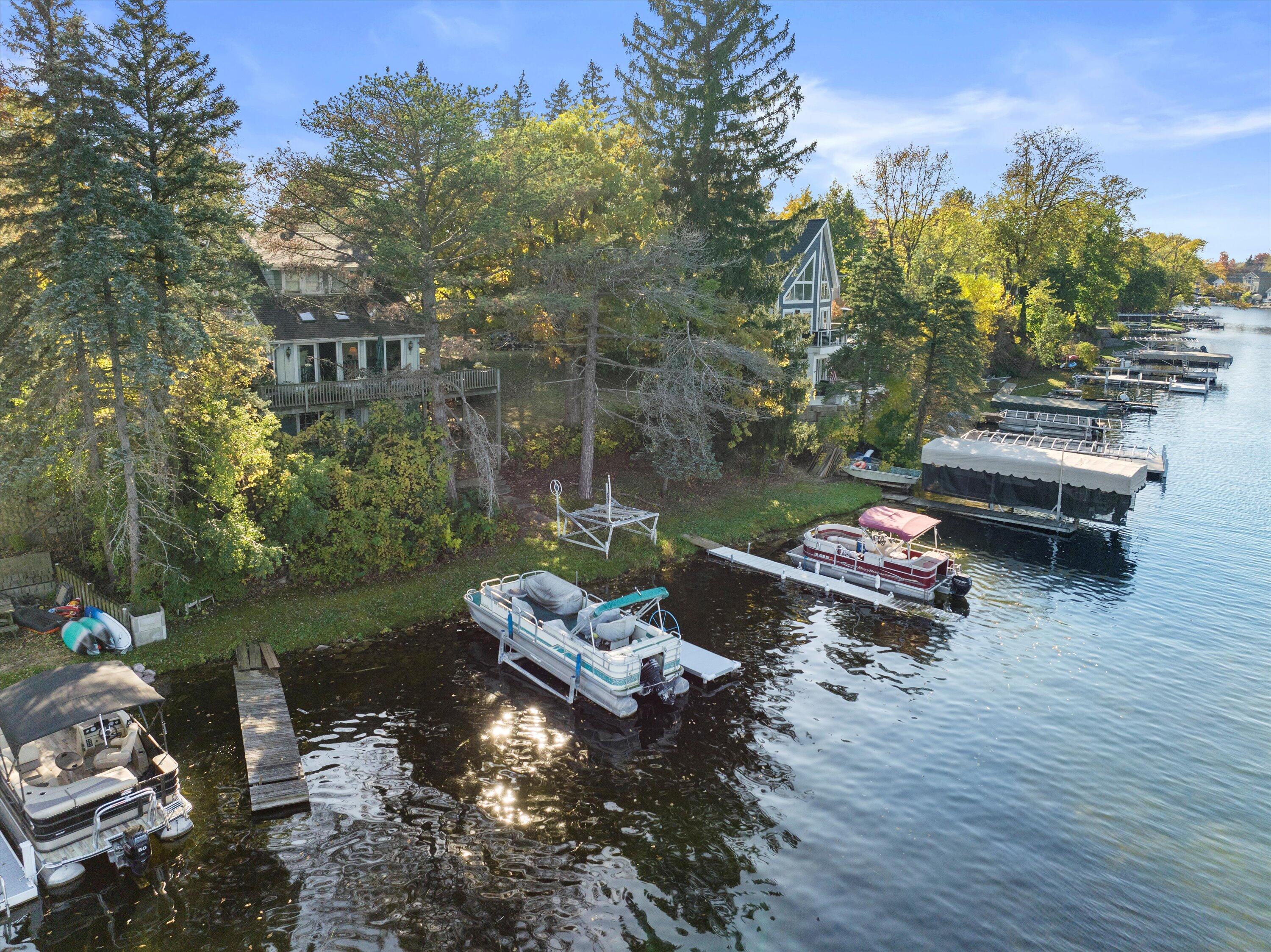 Wisconsin Lake Home for sale (MLS#: 1919478) at N53W34956  Road B -, in Oconomowoc, Wisconsin. (16 of 42)