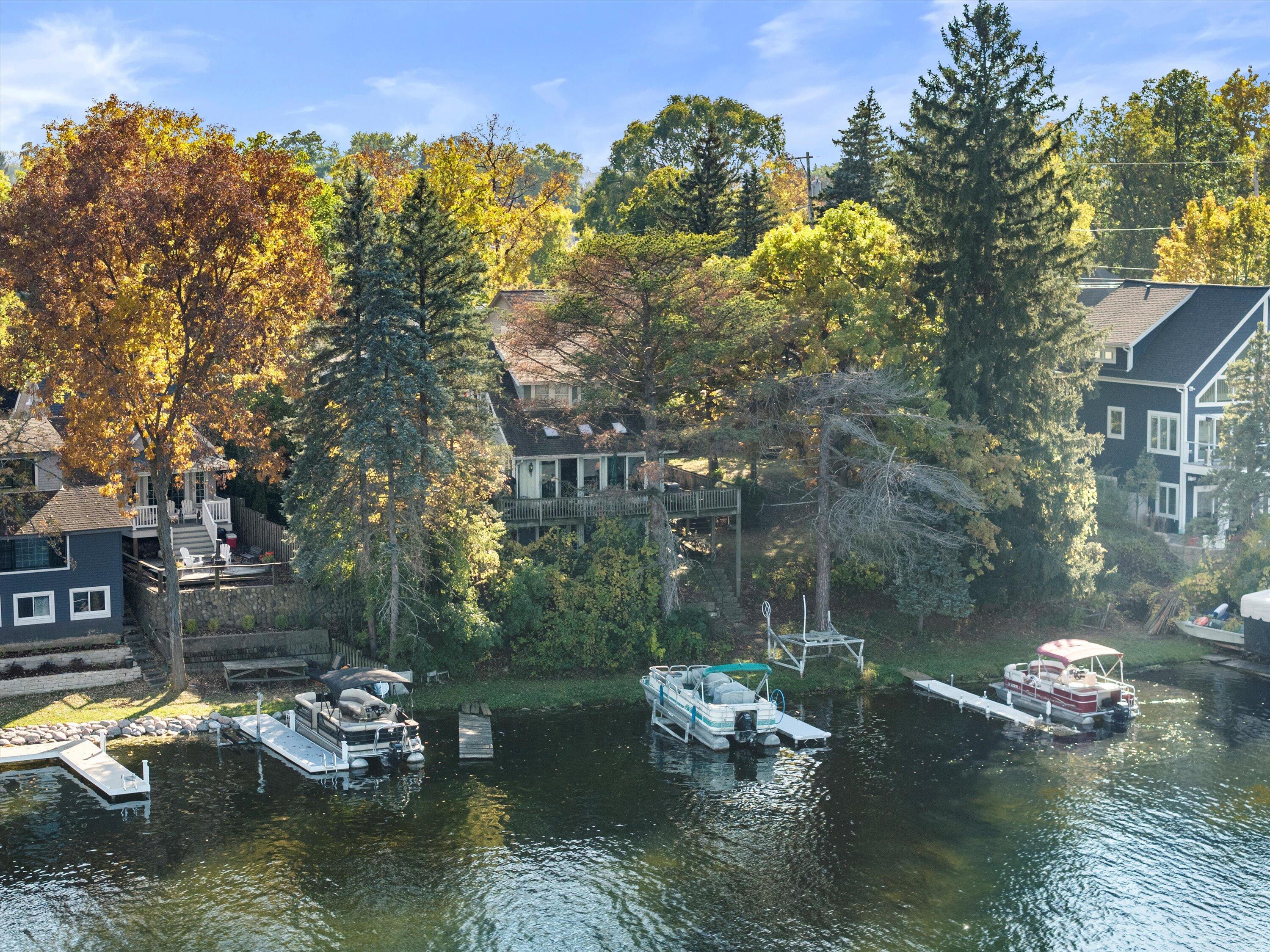 Wisconsin Lake Home for sale (MLS#: 1919478) at N53W34956  Road B -, in Oconomowoc, Wisconsin. (17 of 42)
