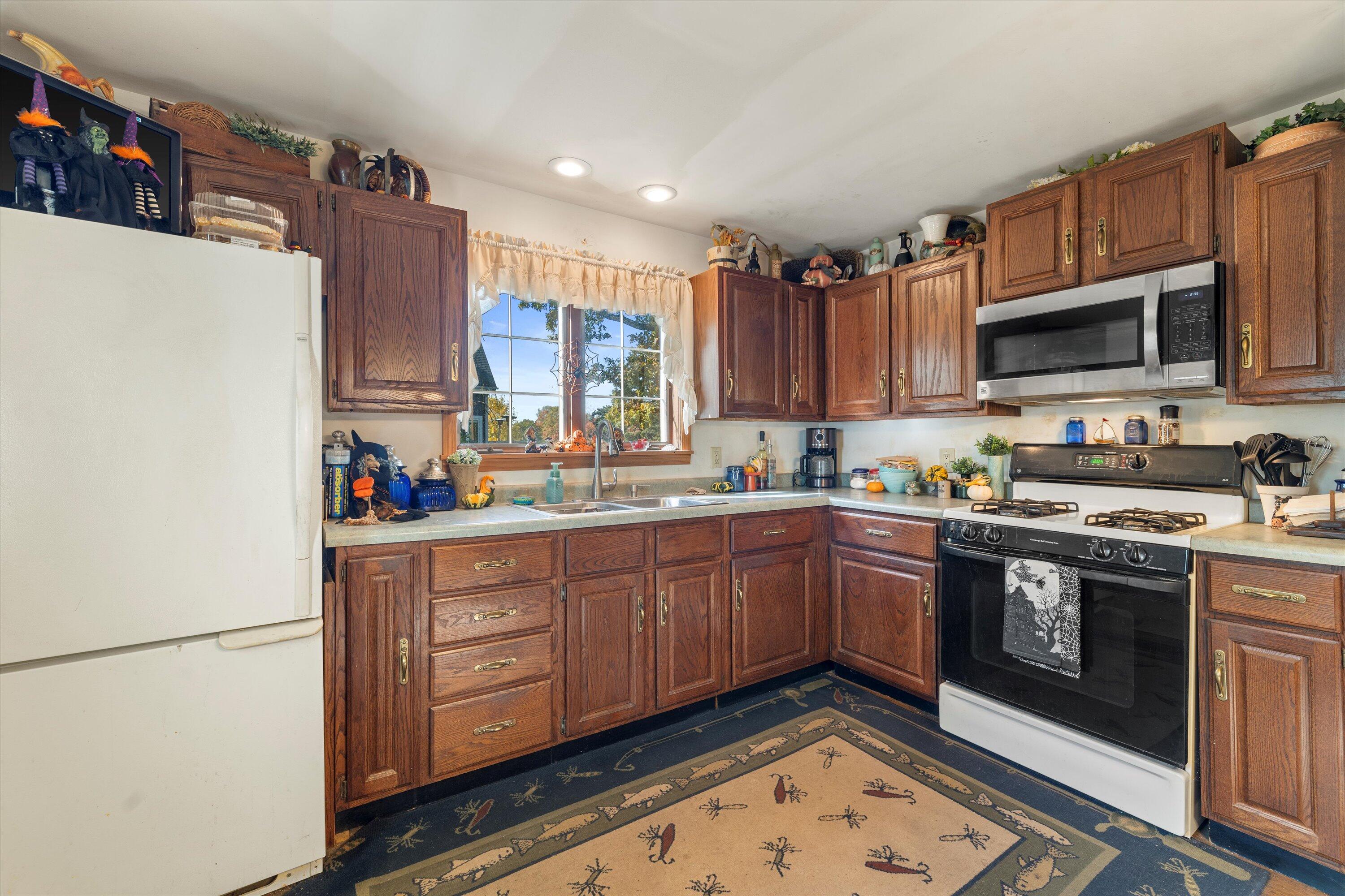 Wisconsin Lake Home for sale (MLS#: 1919478) at N53W34956  Road B -, in Oconomowoc, Wisconsin. (20 of 42)