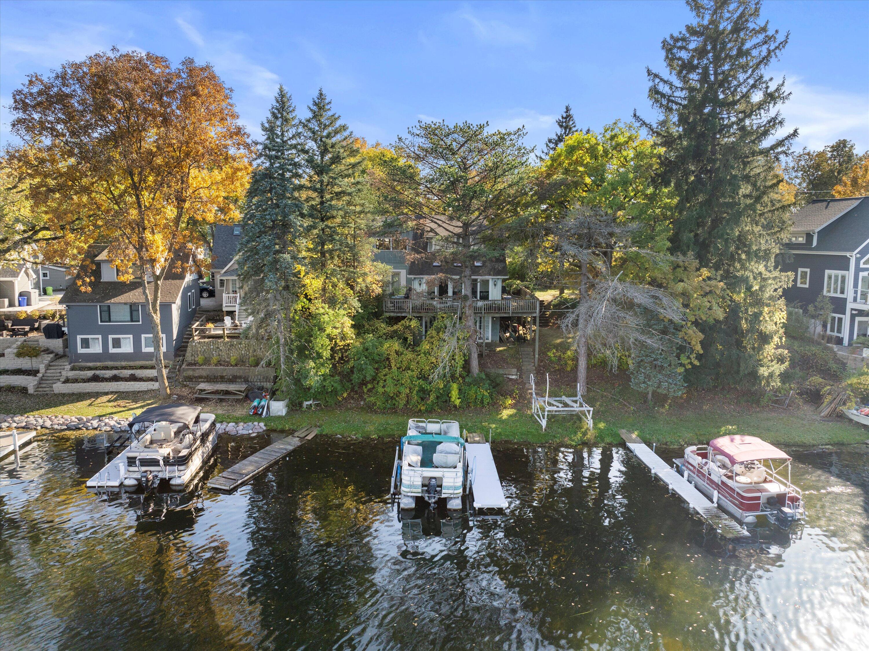 Wisconsin Lake Home for sale (MLS#: 1919478) at N53W34956  Road B -, in Oconomowoc, Wisconsin. (3 of 42)