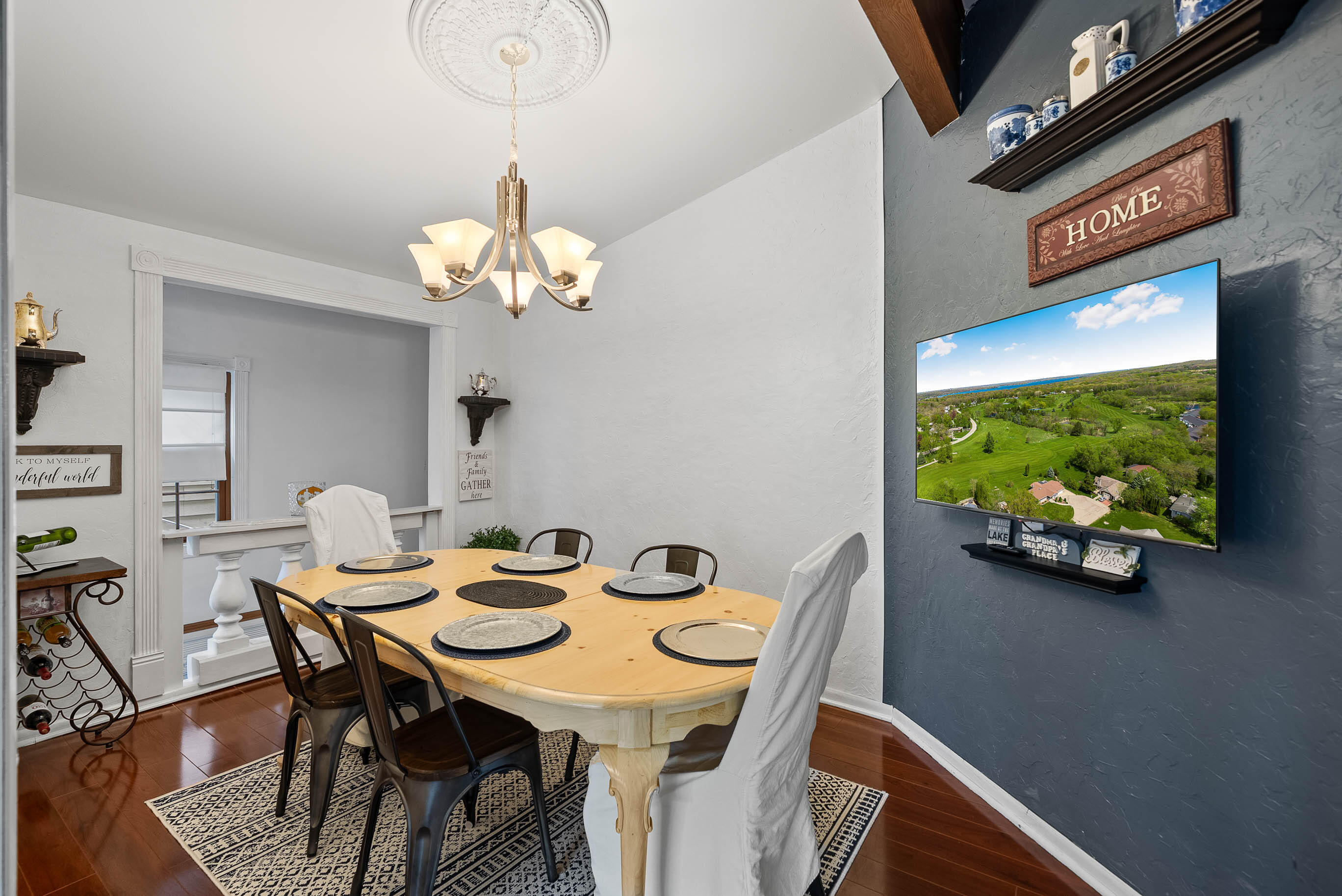 Wisconsin Lake Home for sale (MLS#: 1919545) at 262  Castle Ter, in Fontana, Wisconsin. (13 of 54)