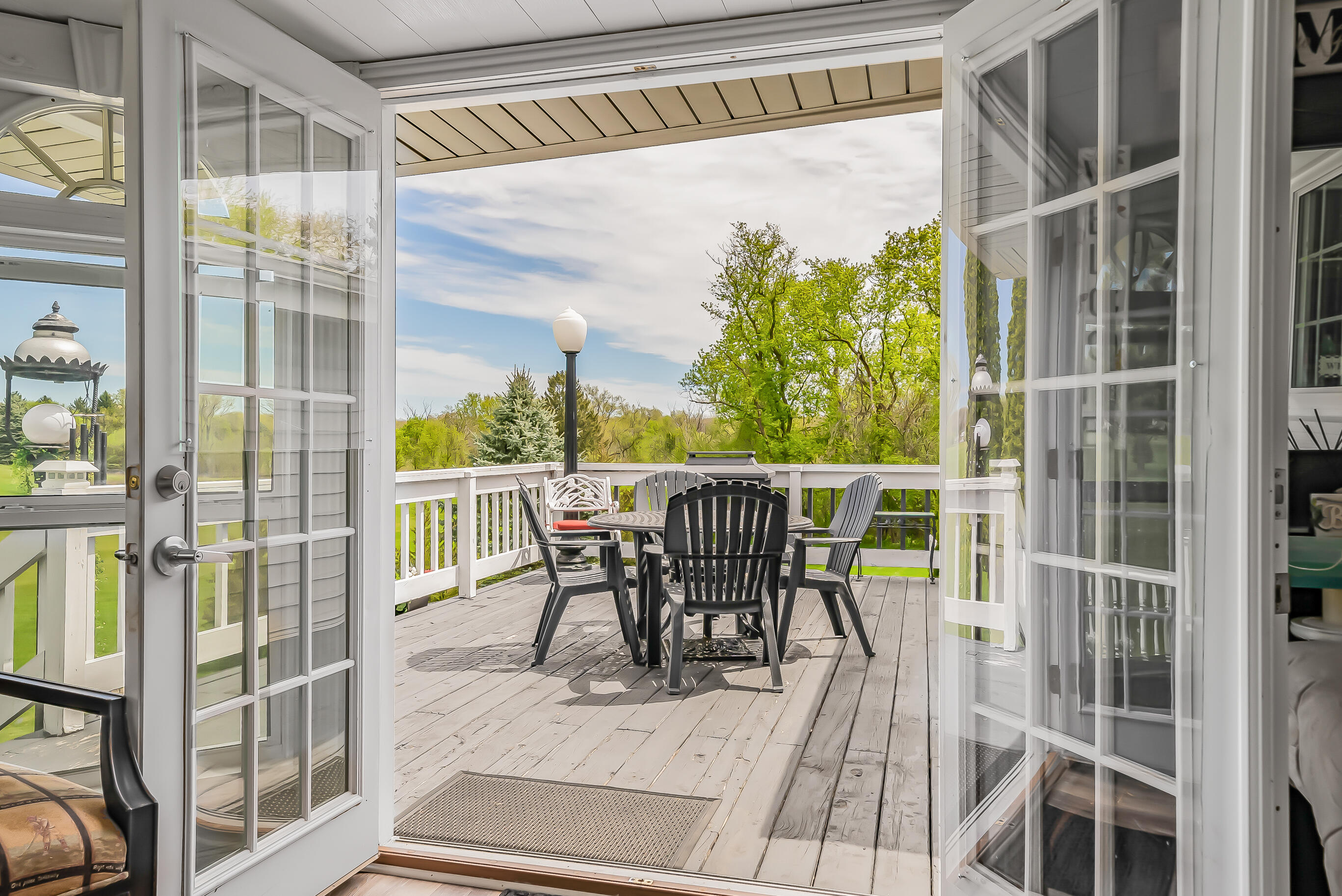 Wisconsin Lake Home for sale (MLS#: 1919545) at 262  Castle Ter, in Fontana, Wisconsin. (19 of 54)