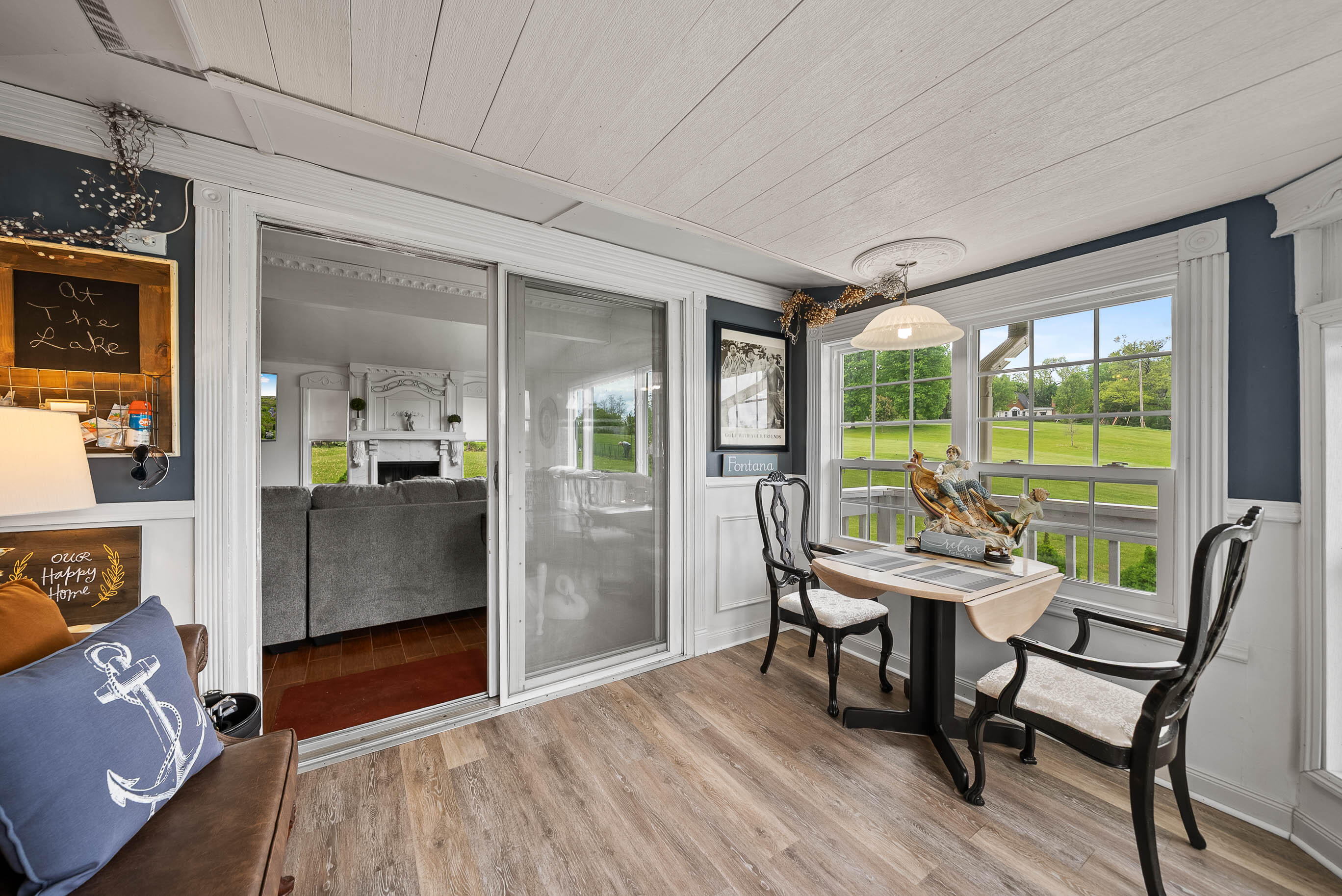 Wisconsin Lake Home for sale (MLS#: 1919545) at 262  Castle Ter, in Fontana, Wisconsin. (22 of 54)