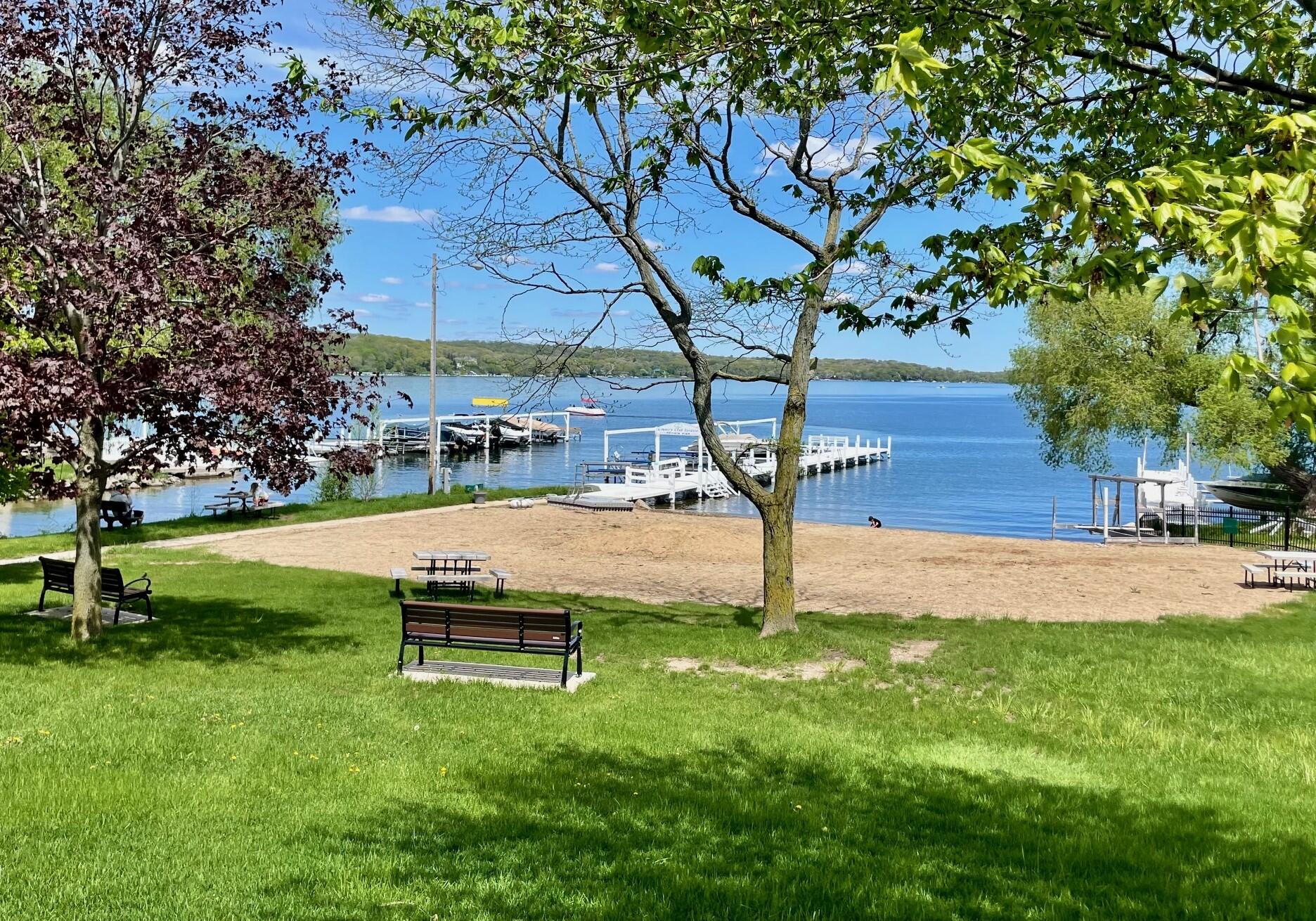 Wisconsin Lake Home for sale (MLS#: 1919545) at 262  Castle Ter, in Fontana, Wisconsin. (49 of 54)