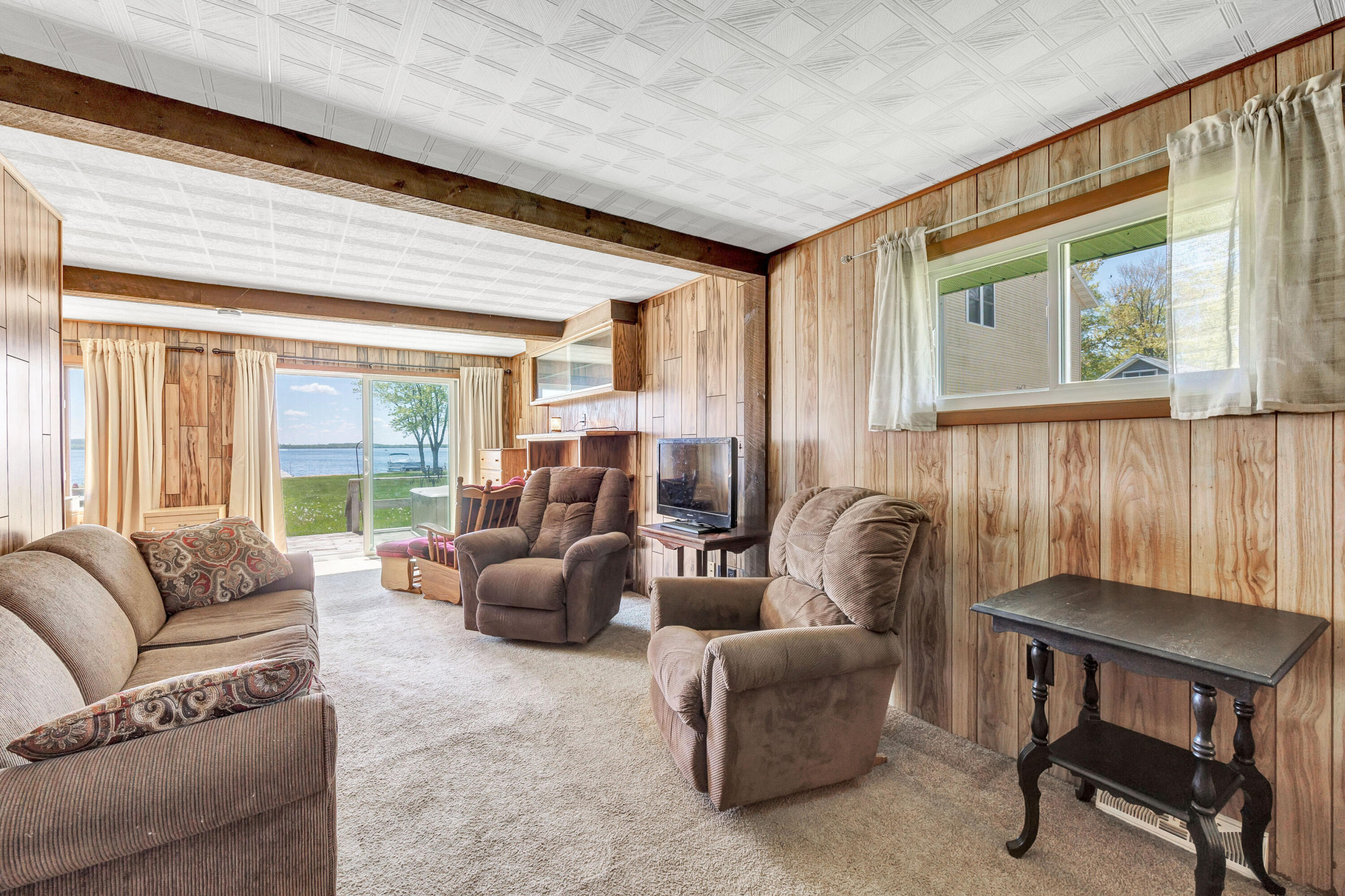 Wisconsin Lake Home for sale (MLS#: 1919584) at W6013  Lake Dr, in Wescott, Wisconsin. (2 of 34)